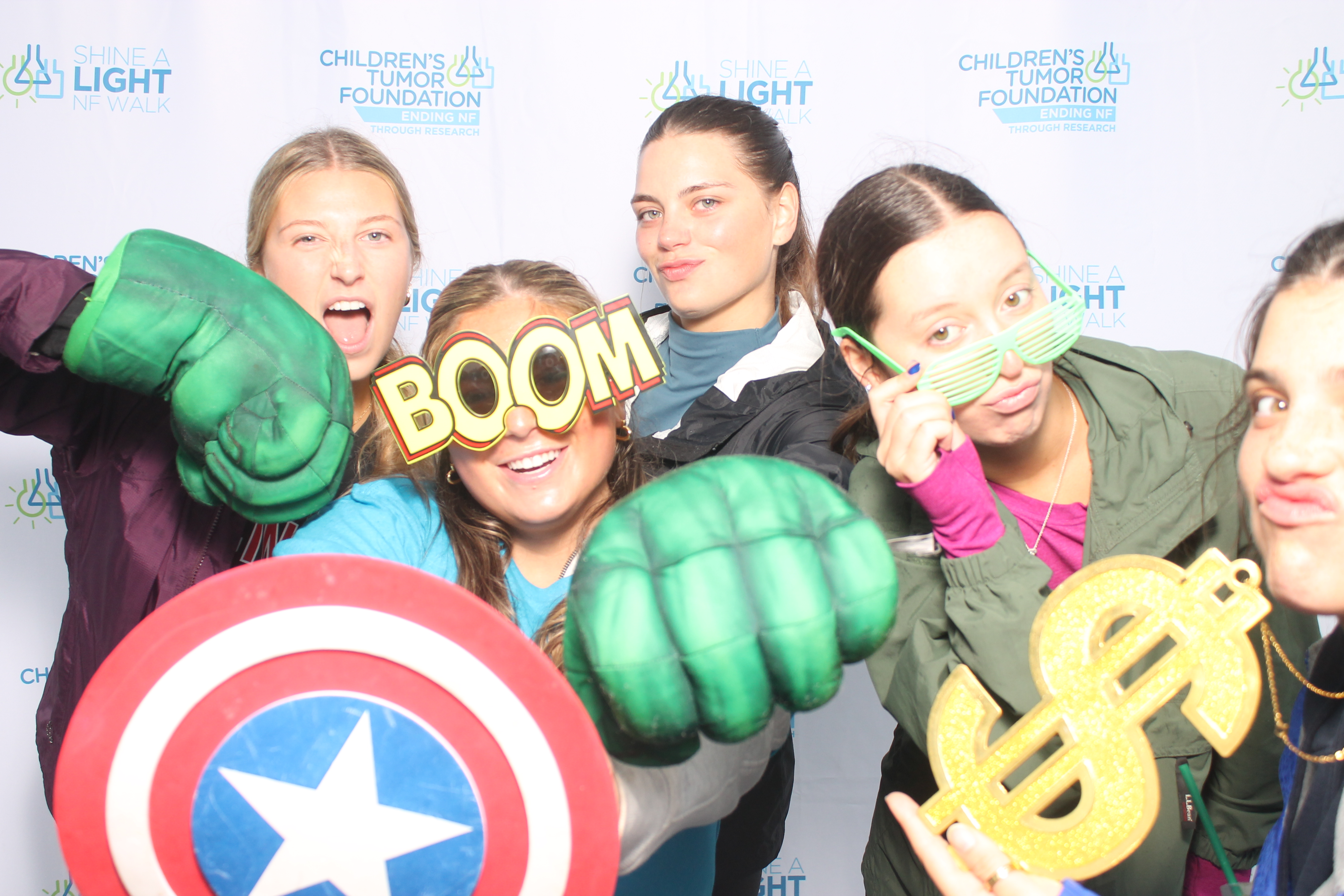 Shine A Light NF Walk | View more photos from the event at gallery.photoboothcincy.com/u/PhotoBoothCincy/Shine-A-Light-NF-Walk