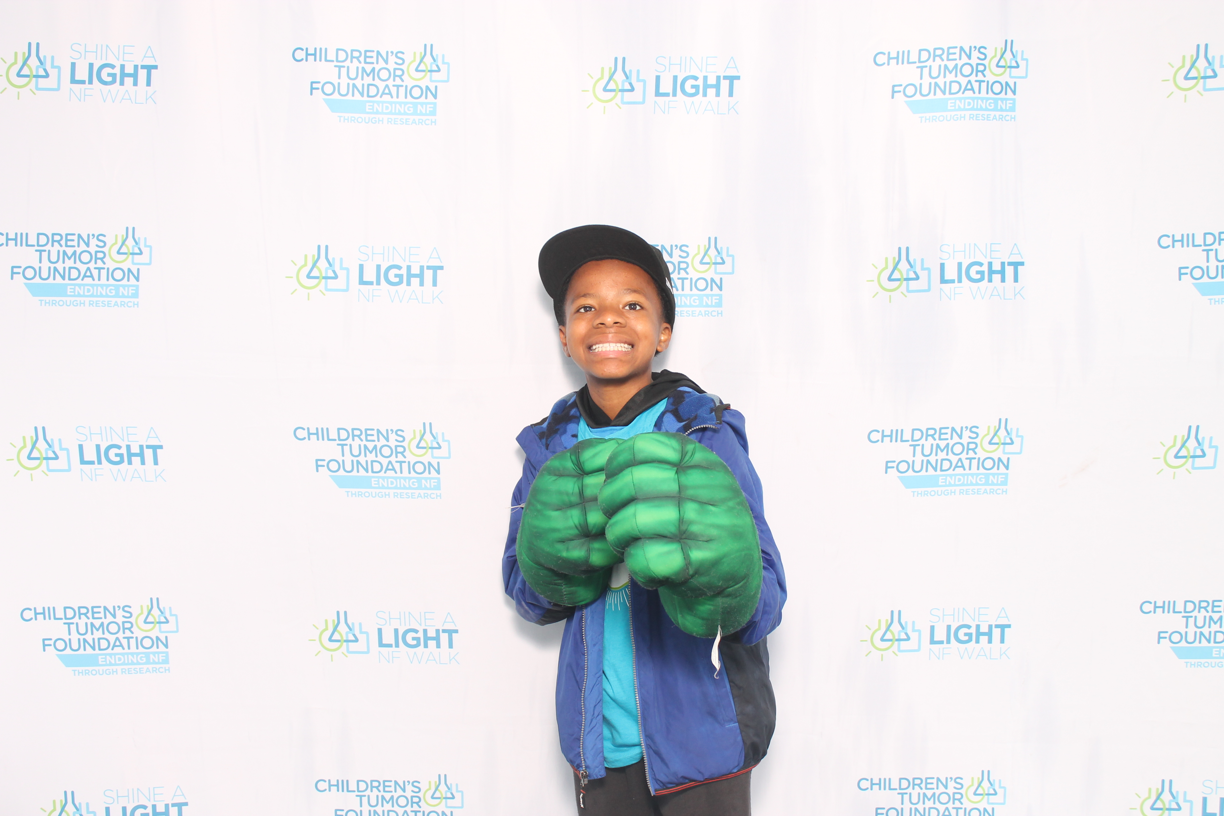 Shine A Light NF Walk | View more photos from the event at gallery.photoboothcincy.com/u/PhotoBoothCincy/Shine-A-Light-NF-Walk