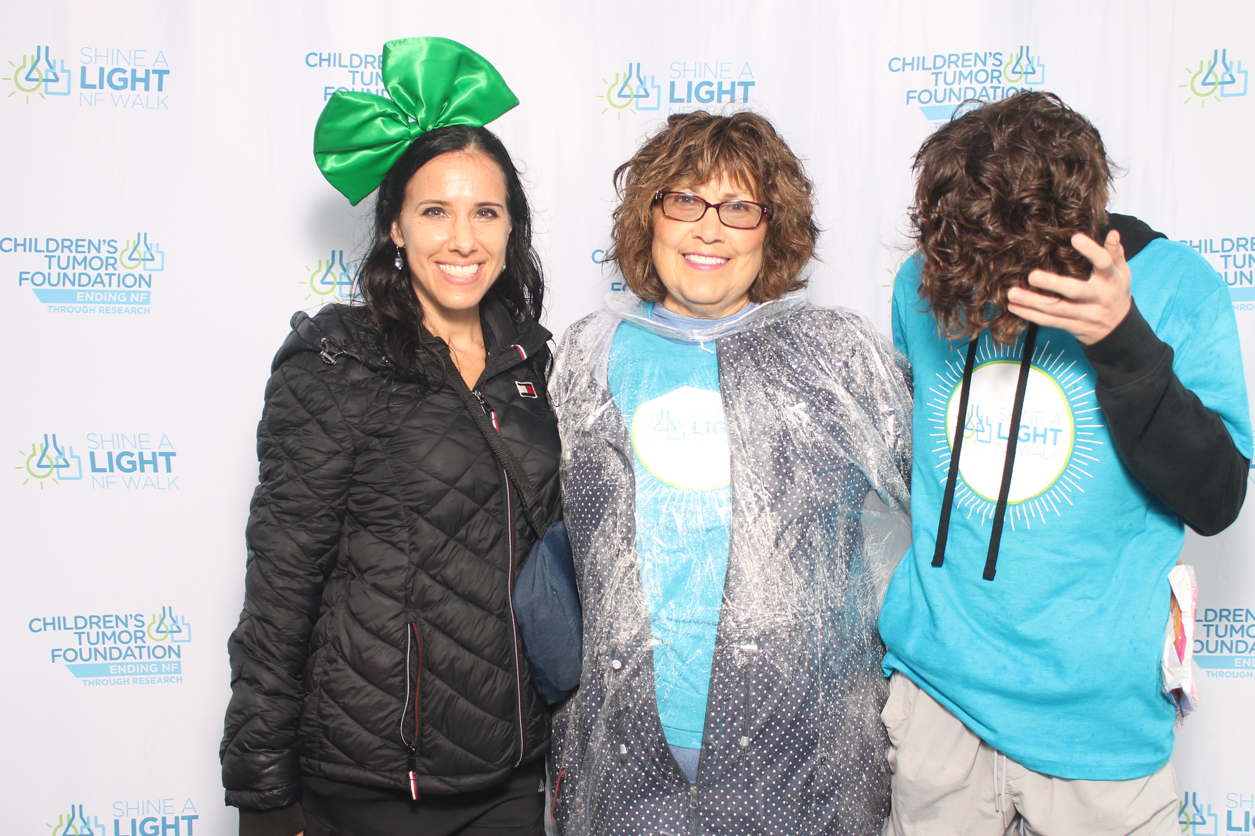 Shine A Light NF Walk | View more photos from the event at gallery.photoboothcincy.com/u/PhotoBoothCincy/Shine-A-Light-NF-Walk