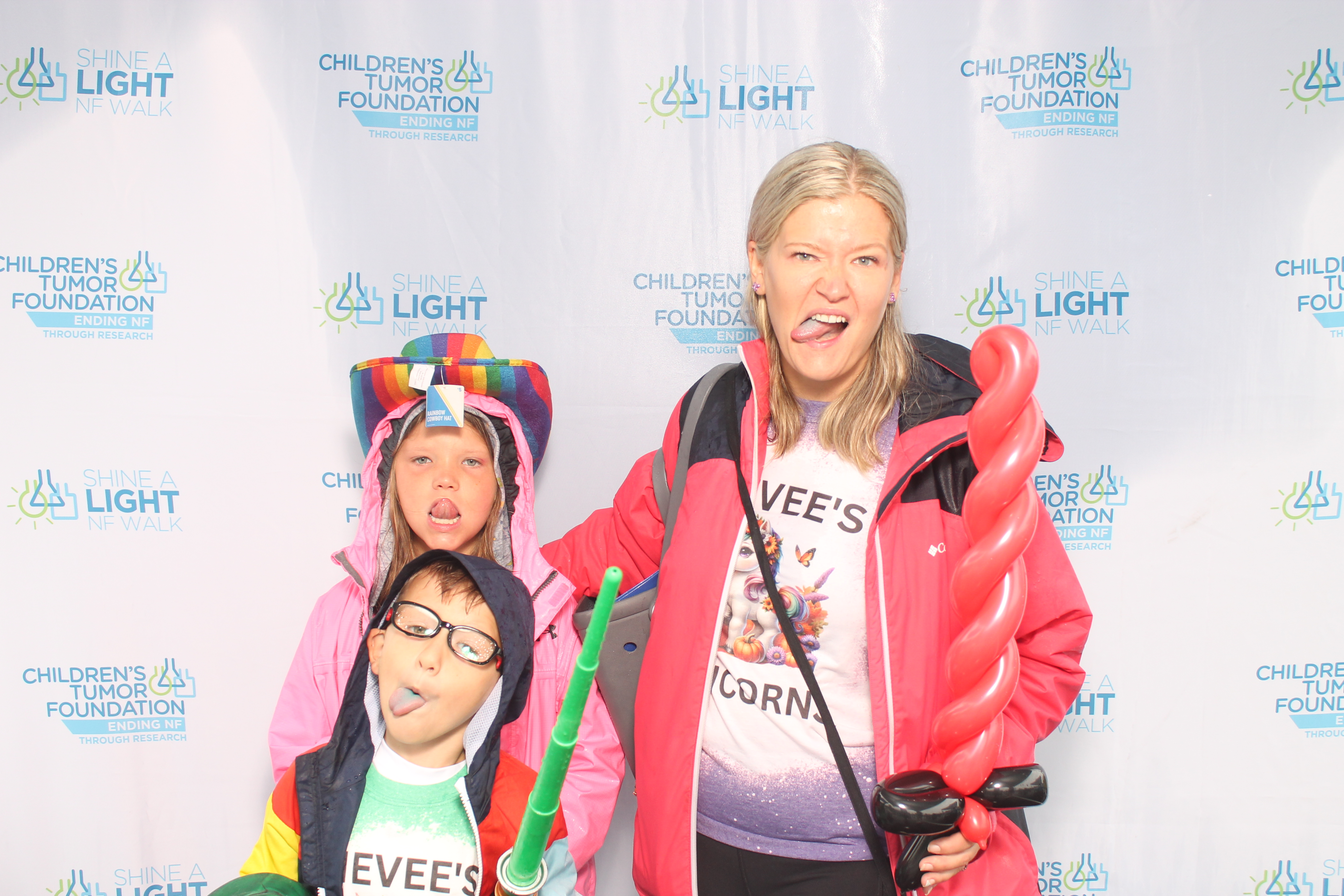 Shine A Light NF Walk | View more photos from the event at gallery.photoboothcincy.com/u/PhotoBoothCincy/Shine-A-Light-NF-Walk
