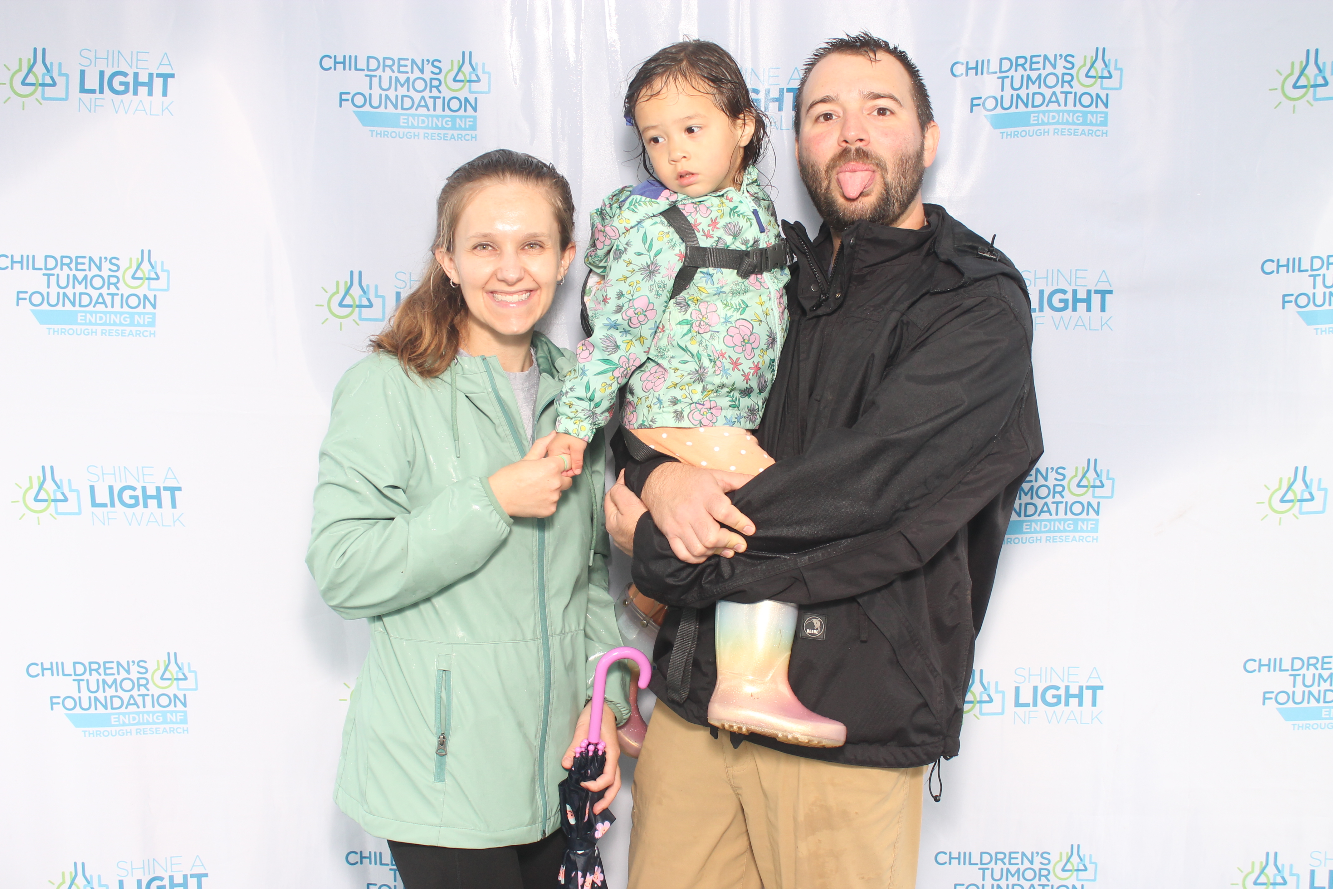 Shine A Light NF Walk | View more photos from the event at gallery.photoboothcincy.com/u/PhotoBoothCincy/Shine-A-Light-NF-Walk
