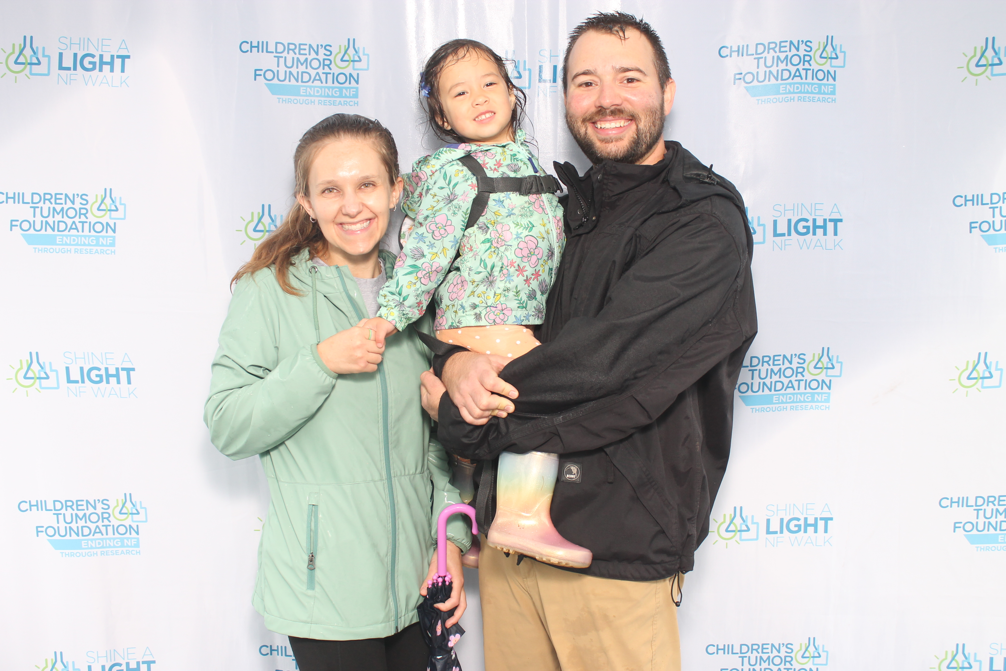 Shine A Light NF Walk | View more photos from the event at gallery.photoboothcincy.com/u/PhotoBoothCincy/Shine-A-Light-NF-Walk