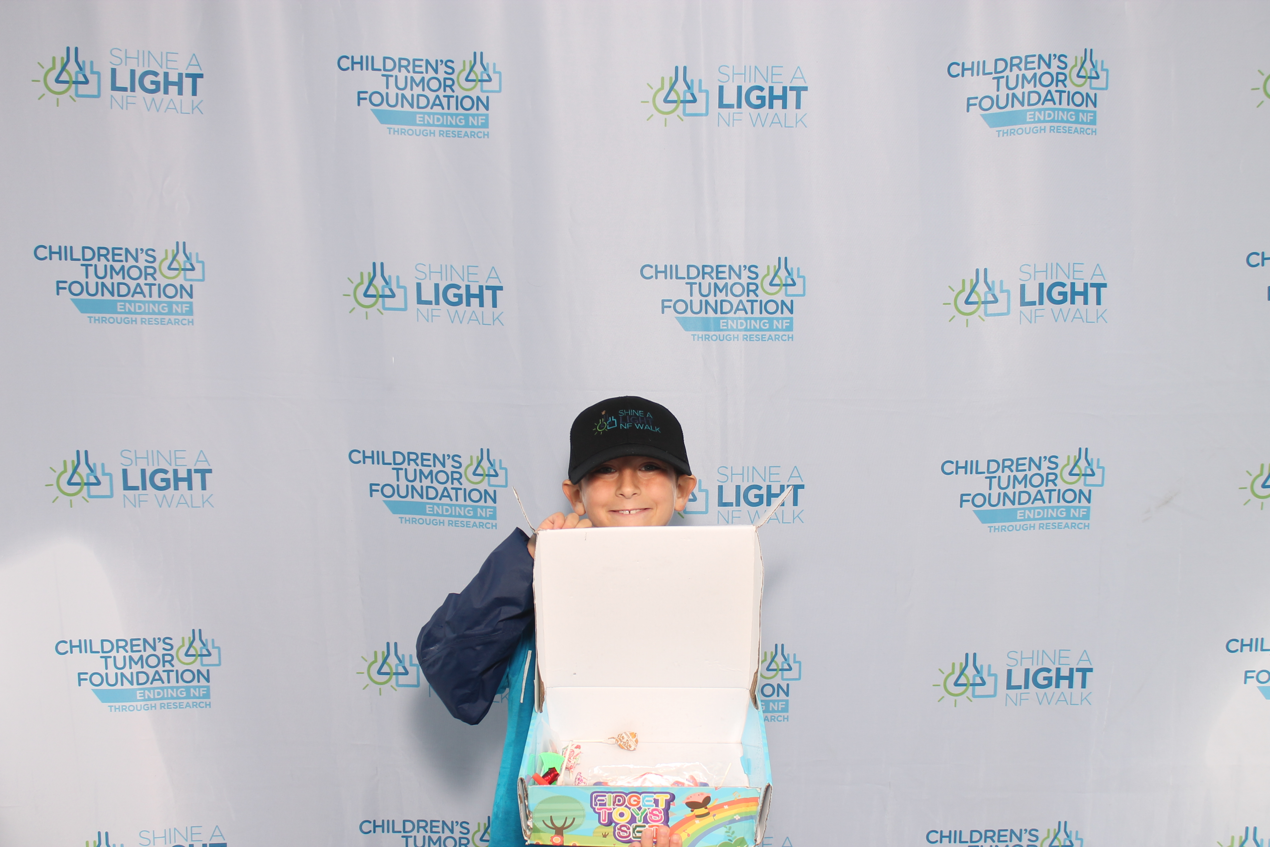 Shine A Light NF Walk | View more photos from the event at gallery.photoboothcincy.com/u/PhotoBoothCincy/Shine-A-Light-NF-Walk