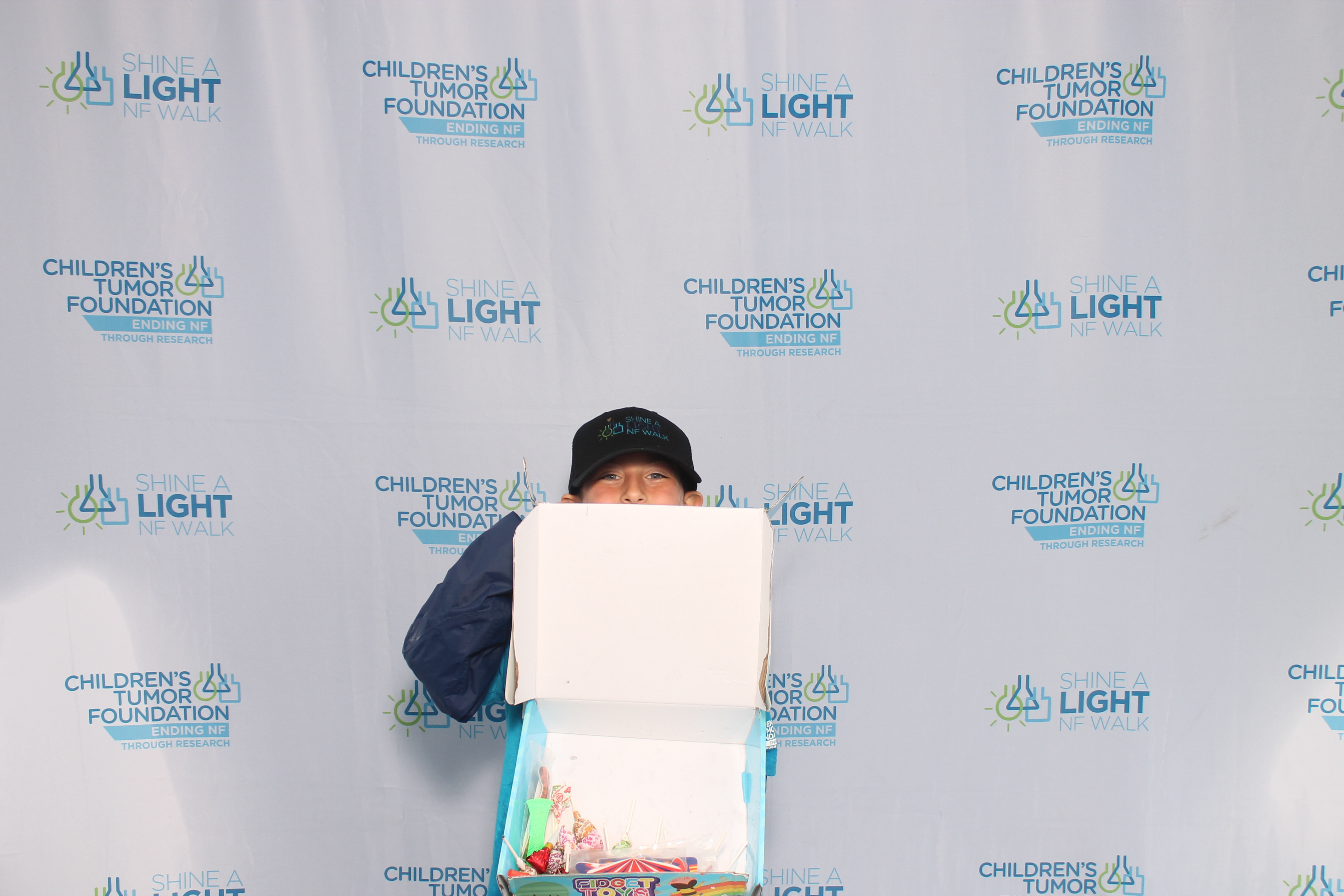 Shine A Light NF Walk | View more photos from the event at gallery.photoboothcincy.com/u/PhotoBoothCincy/Shine-A-Light-NF-Walk