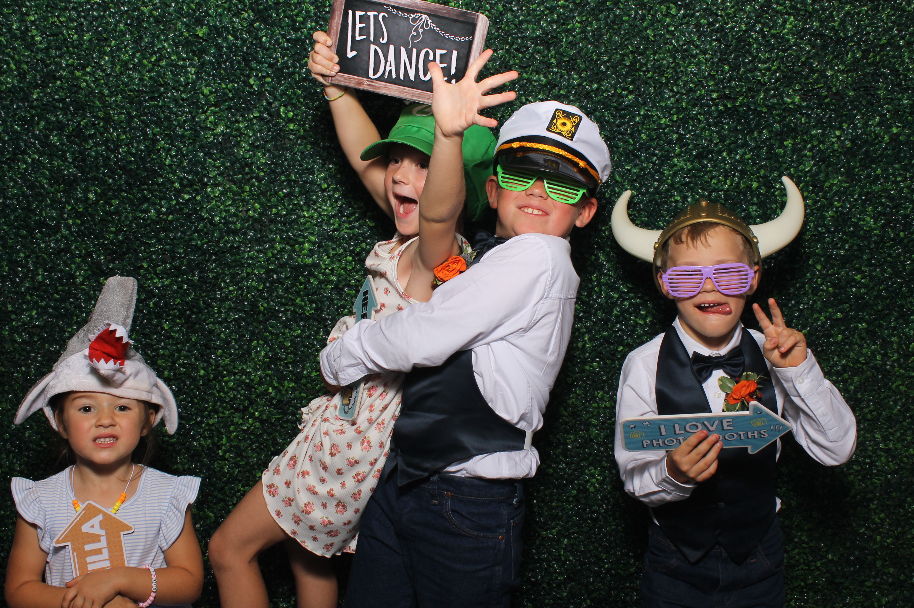 Springer/Rittinger Wedding | View more photos from the event at gallery.photoboothcincy.com/u/PhotoBoothCincy/SpringerRittinger-Wedding