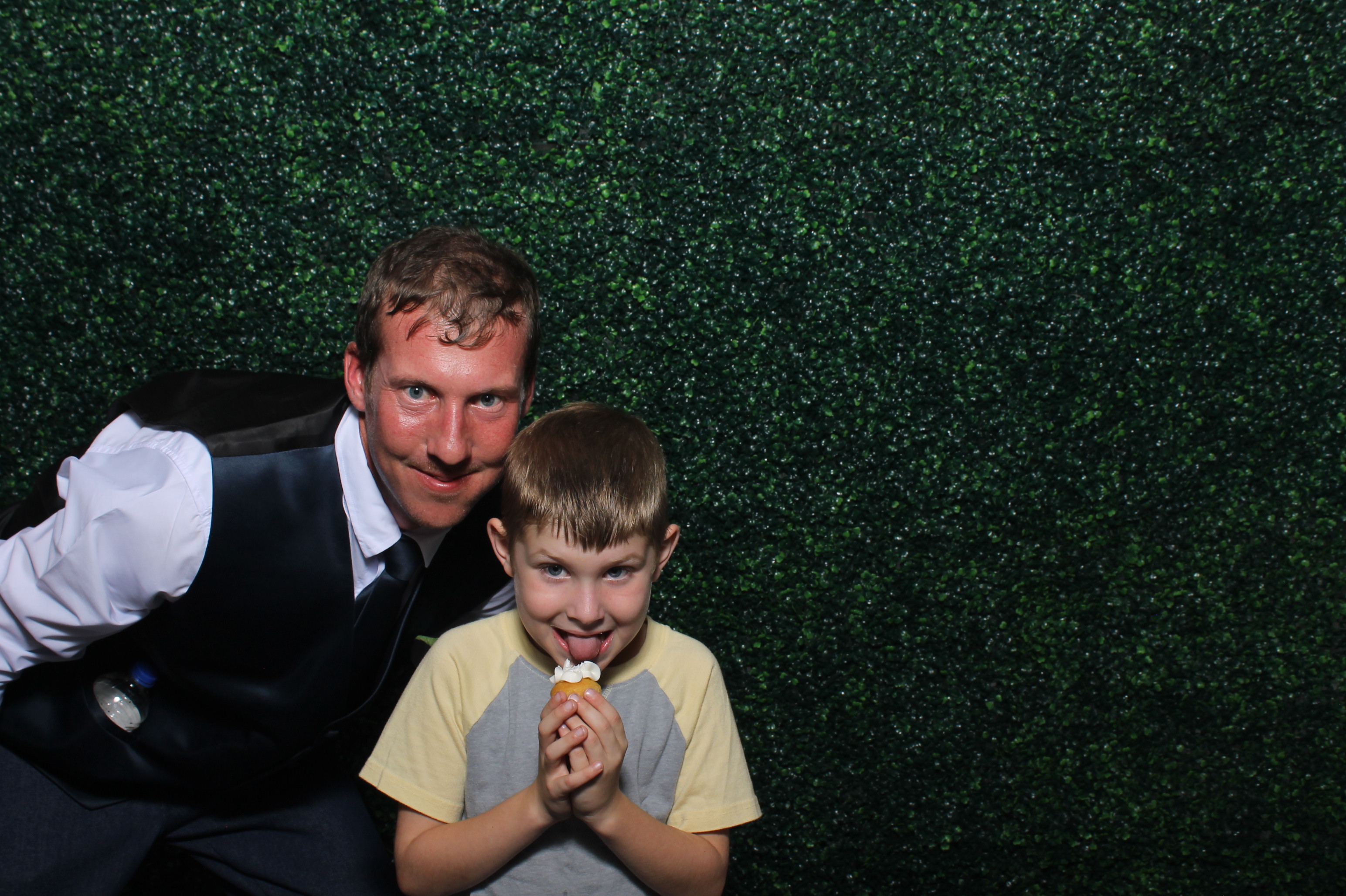Springer/Rittinger Wedding | View more photos from the event at gallery.photoboothcincy.com/u/PhotoBoothCincy/SpringerRittinger-Wedding