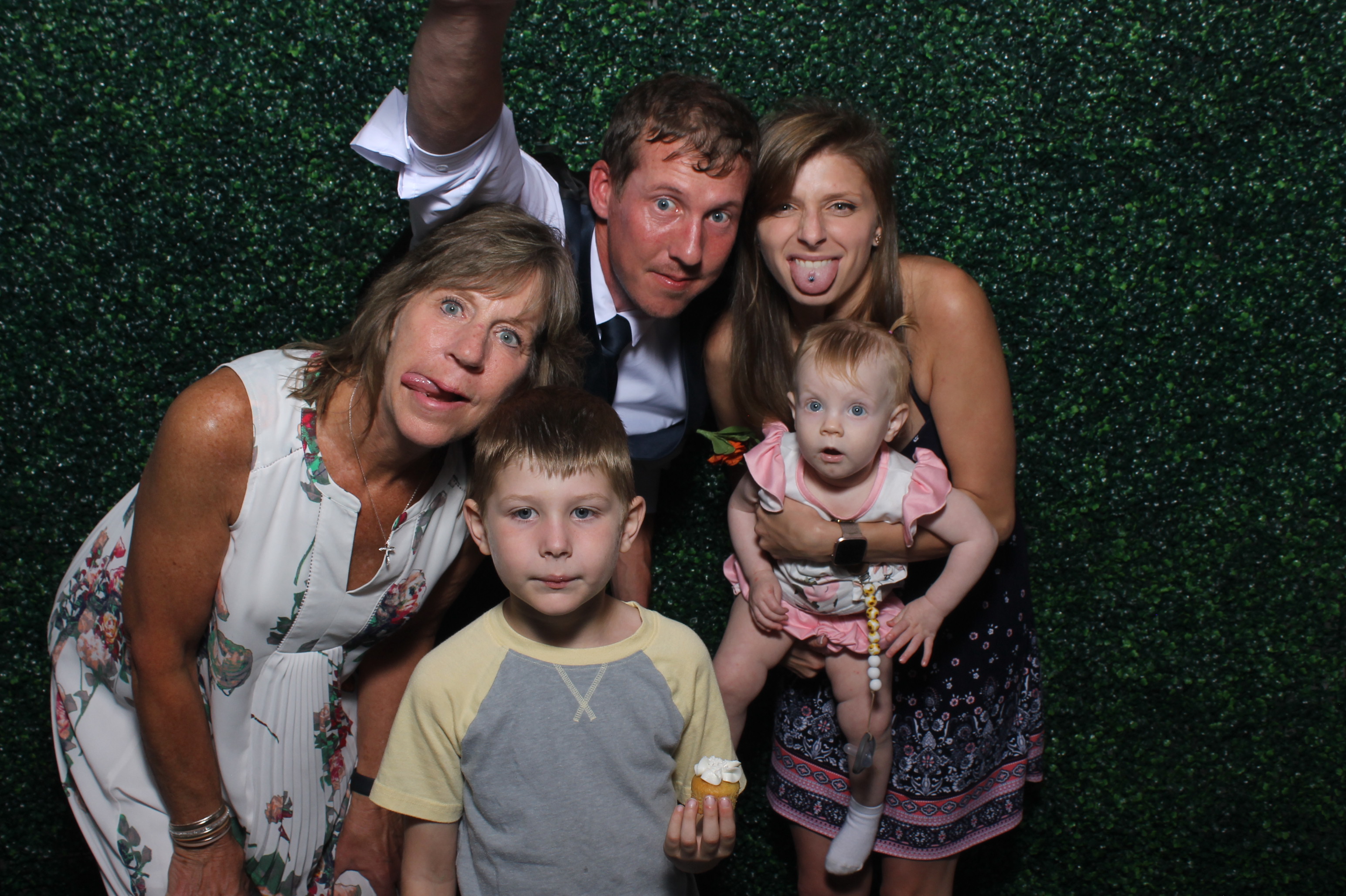 Springer/Rittinger Wedding | View more photos from the event at gallery.photoboothcincy.com/u/PhotoBoothCincy/SpringerRittinger-Wedding