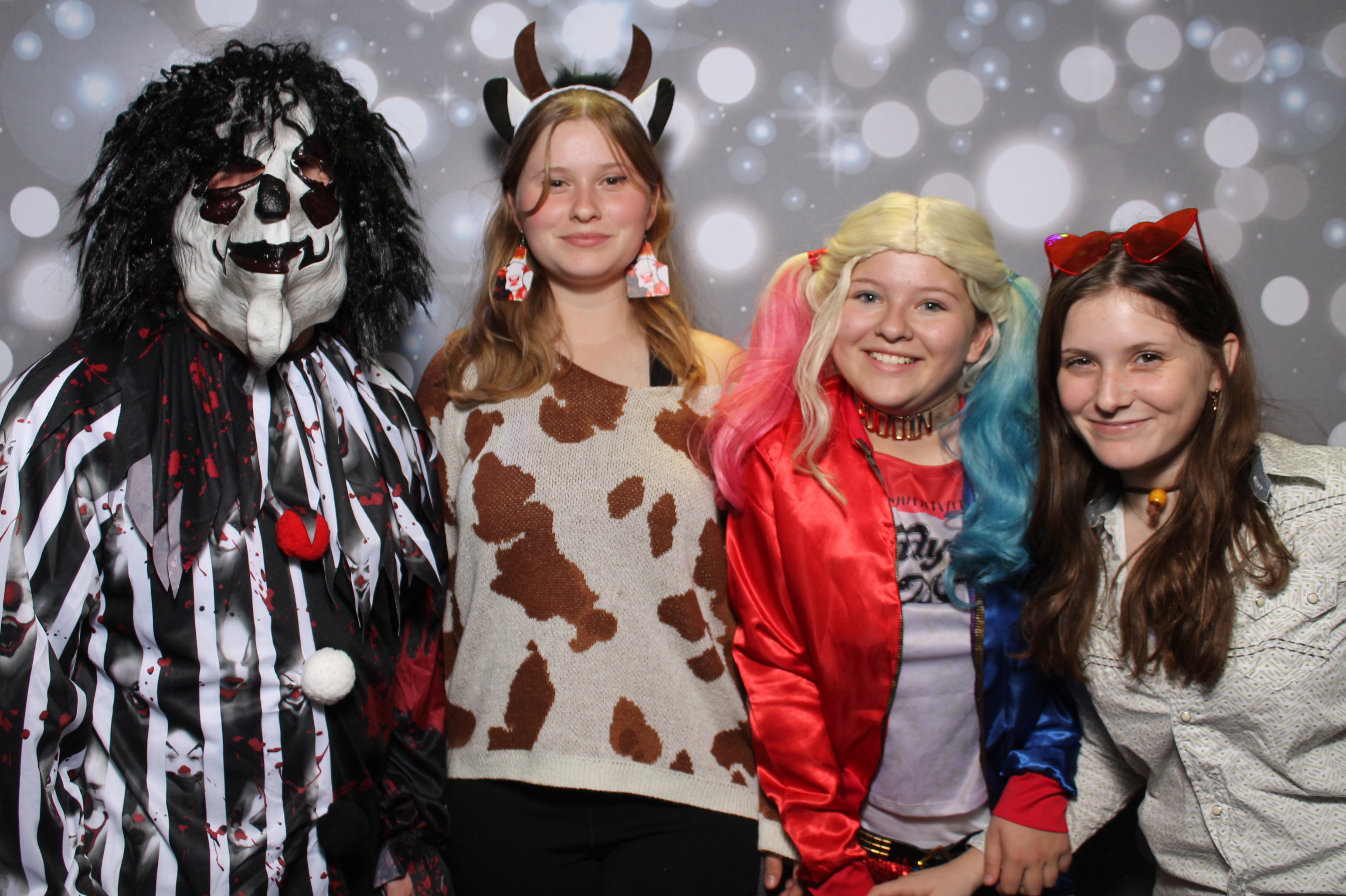 St. Susanna 8th Grade Halloween | View more photos from the event at gallery.photoboothcincy.com/u/PhotoBoothCincy/St-Susanna-8th-Grade-Halloween