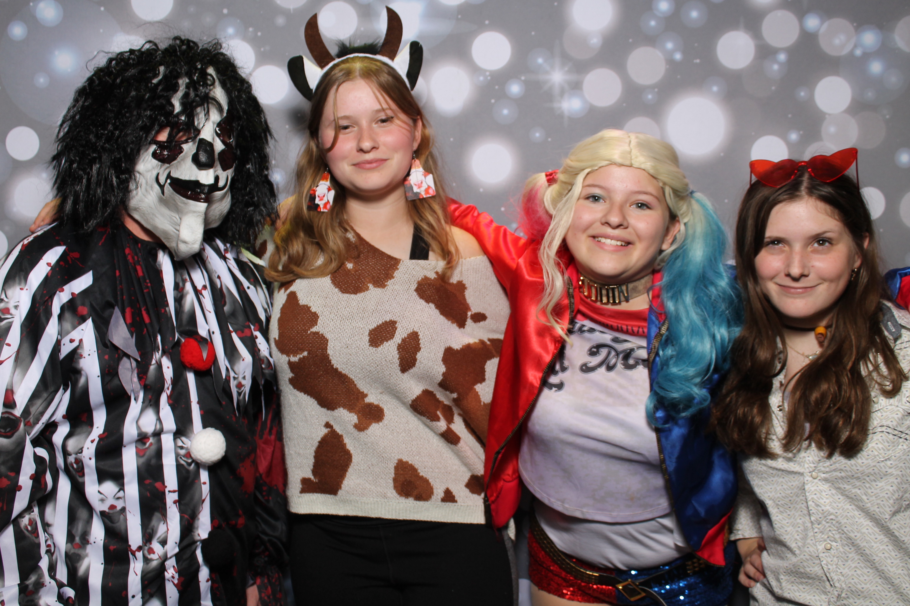 St. Susanna 8th Grade Halloween | View more photos from the event at gallery.photoboothcincy.com/u/PhotoBoothCincy/St-Susanna-8th-Grade-Halloween