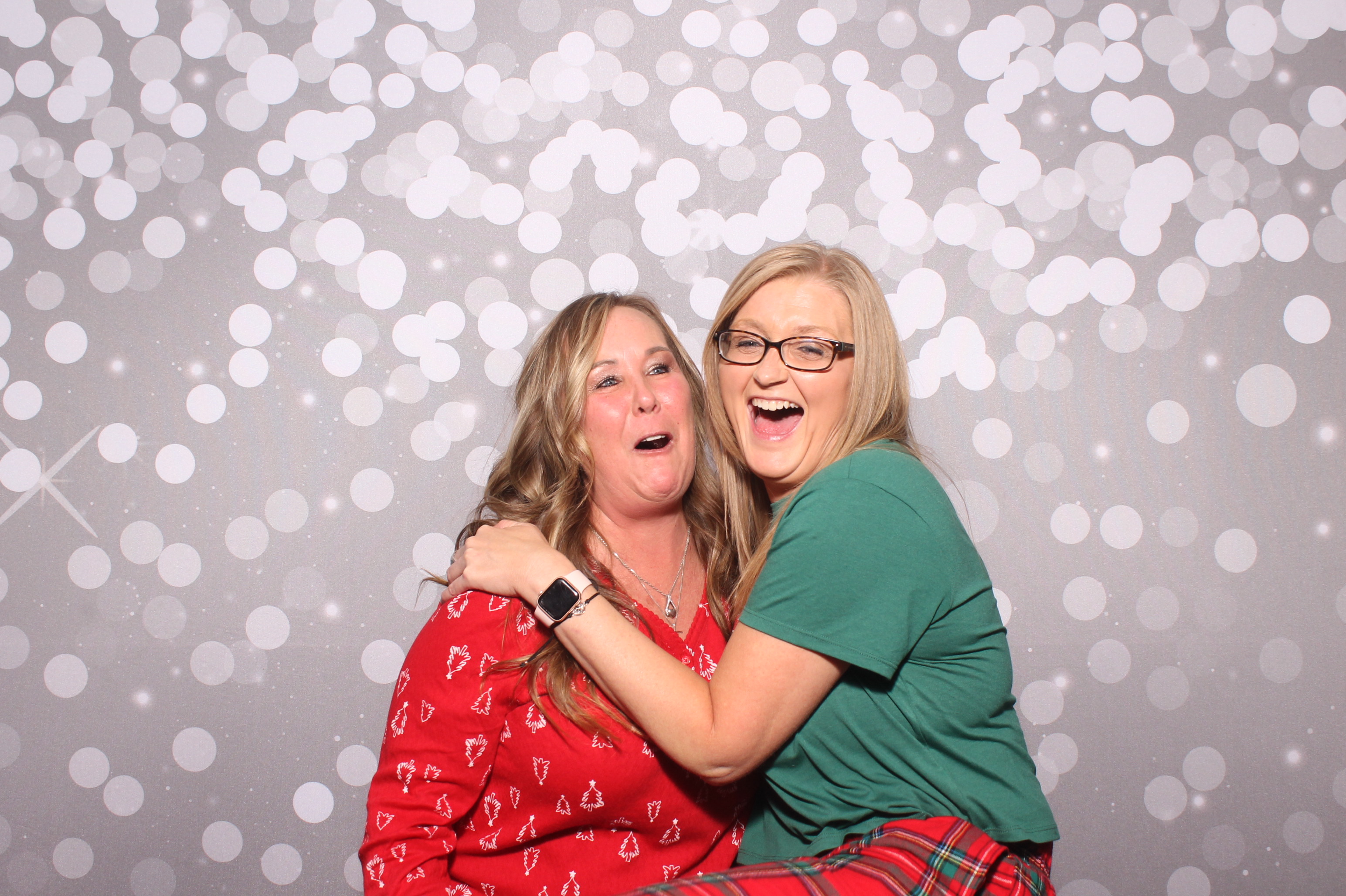 Stahl Vision Christmas Party 2024 | View more photos from the event at gallery.photoboothcincy.com/u/PhotoBoothCincy/Stahl-Vision-Christmas-Party-2024