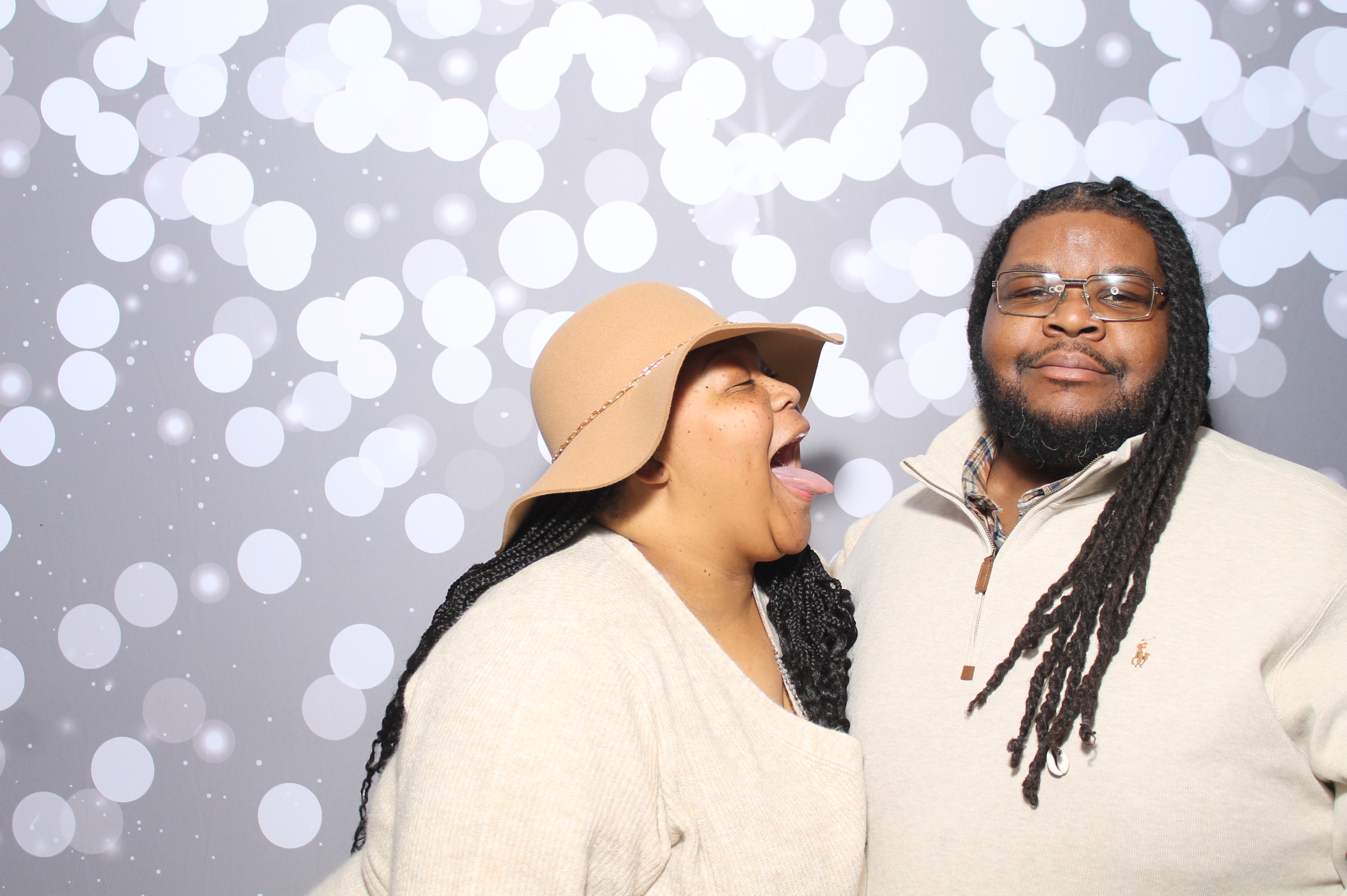 Taija & Dashaun | View more photos from the event at gallery.photoboothcincy.com/u/PhotoBoothCincy/Taija-Dashaun