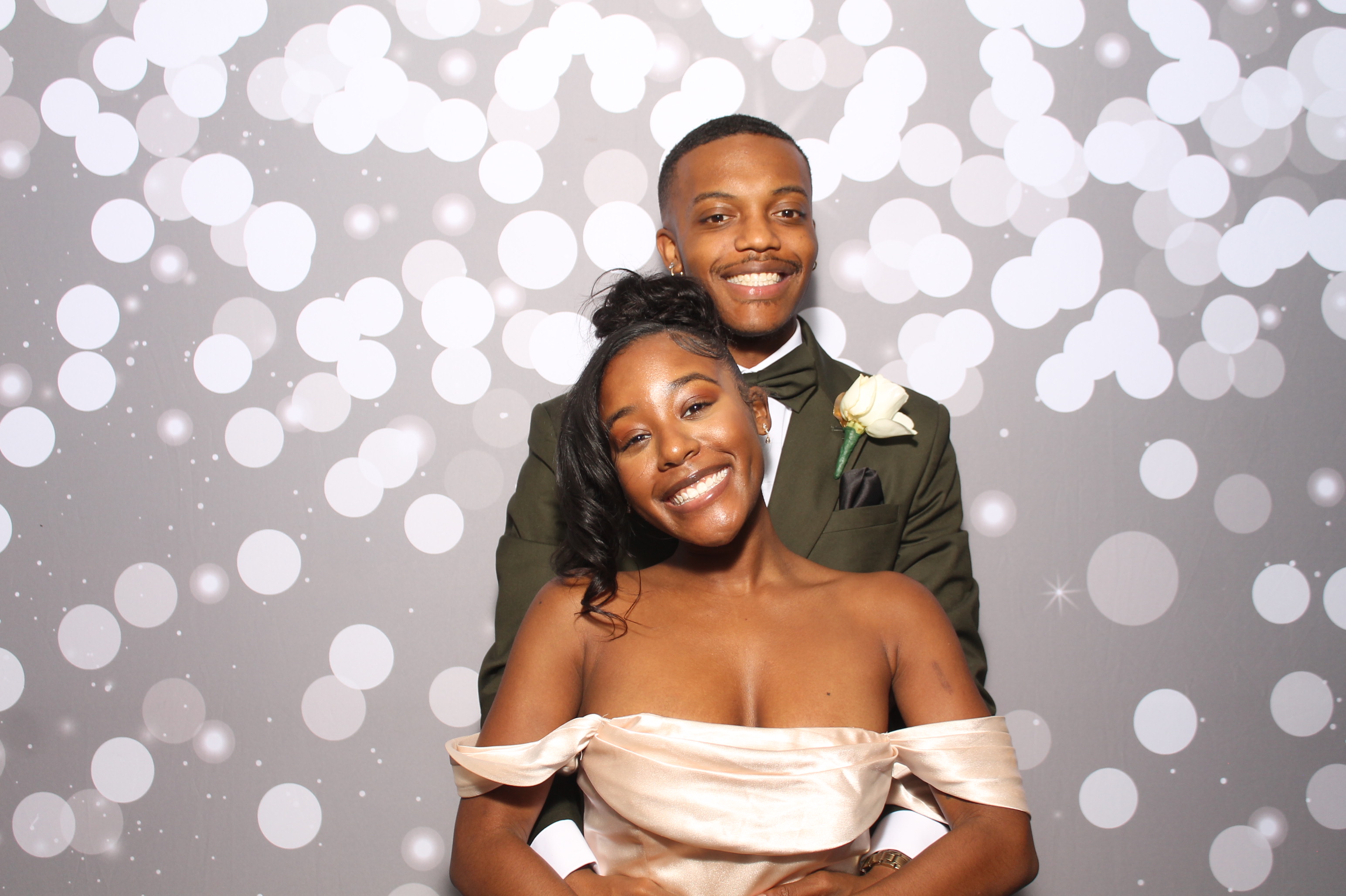 Taija & Dashaun | View more photos from the event at gallery.photoboothcincy.com/u/PhotoBoothCincy/Taija-Dashaun