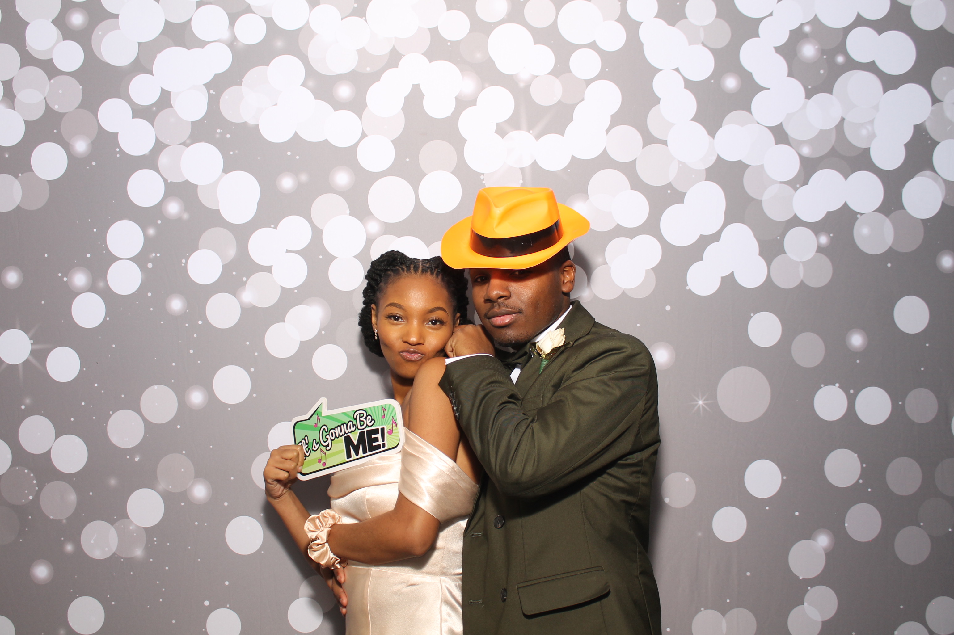 Taija & Dashaun | View more photos from the event at gallery.photoboothcincy.com/u/PhotoBoothCincy/Taija-Dashaun