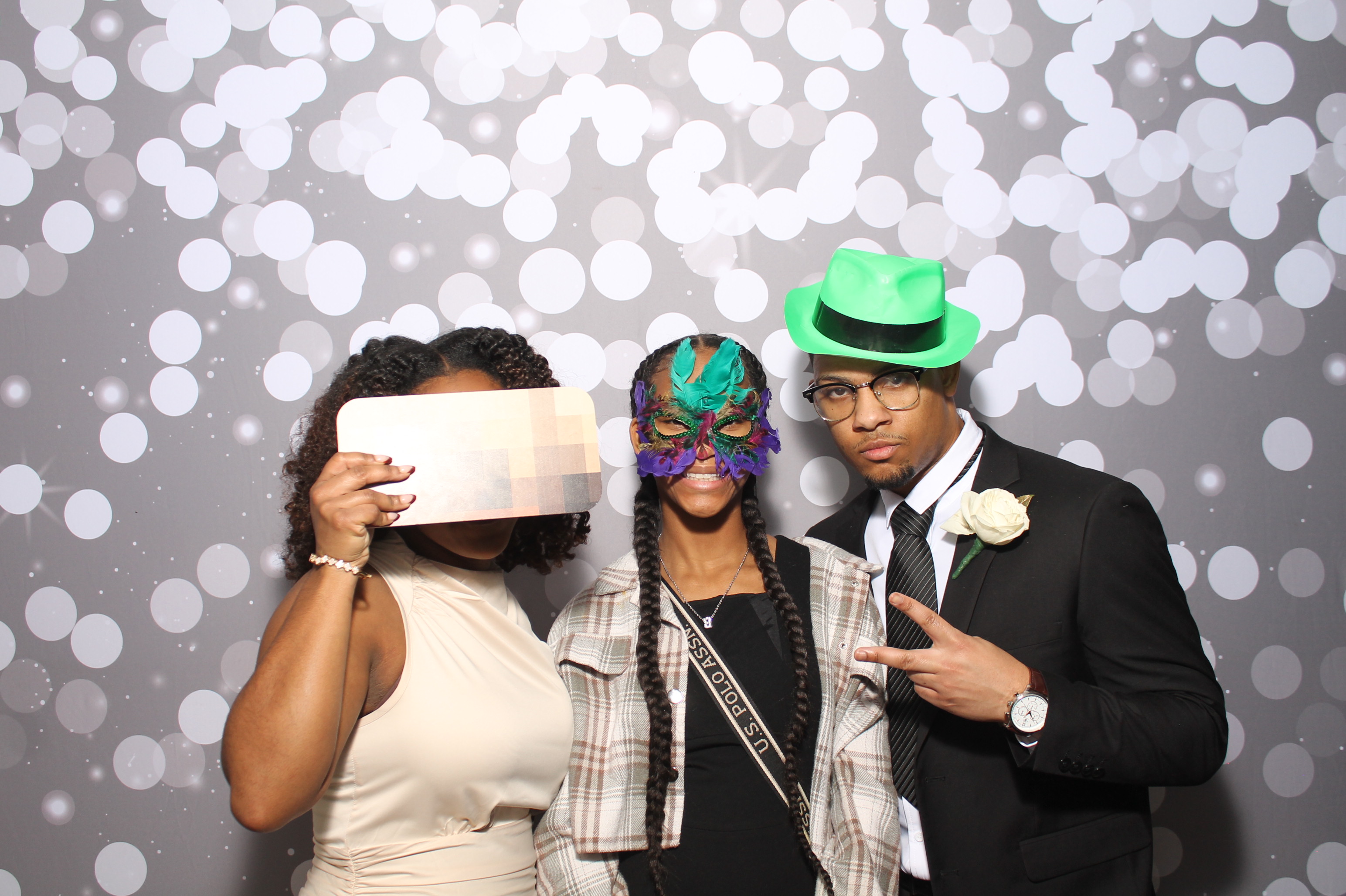 Taija & Dashaun | View more photos from the event at gallery.photoboothcincy.com/u/PhotoBoothCincy/Taija-Dashaun