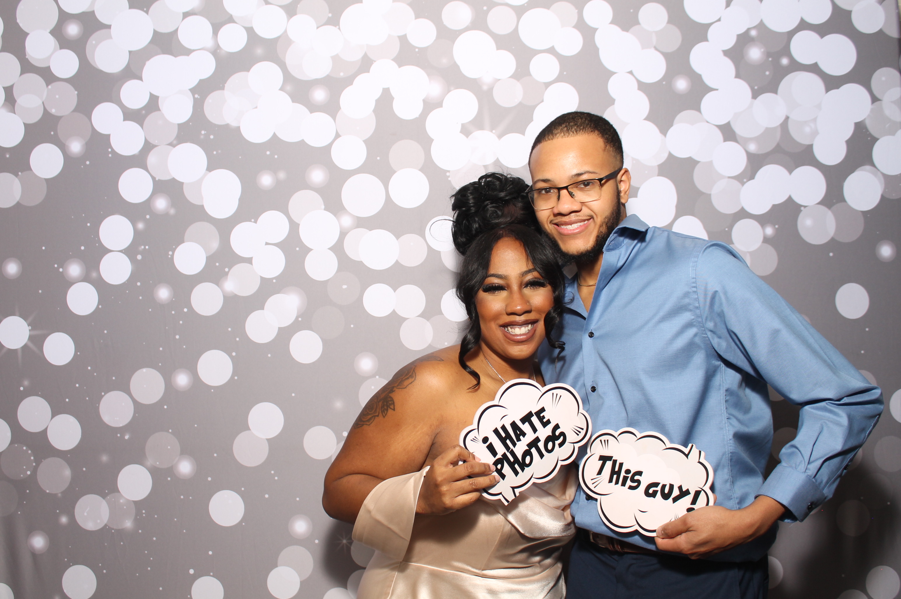 Taija & Dashaun | View more photos from the event at gallery.photoboothcincy.com/u/PhotoBoothCincy/Taija-Dashaun