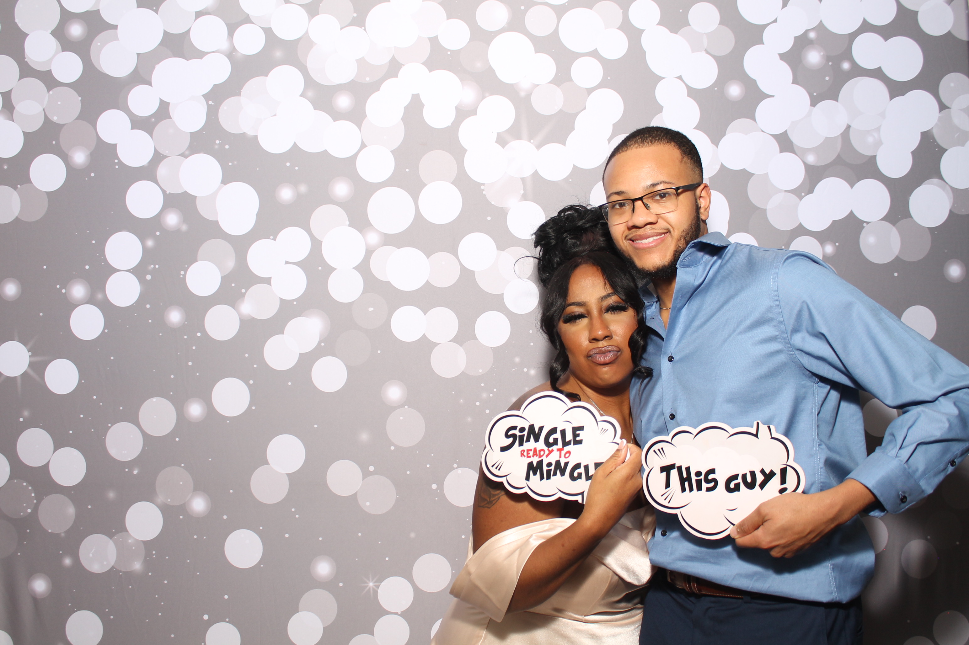 Taija & Dashaun | View more photos from the event at gallery.photoboothcincy.com/u/PhotoBoothCincy/Taija-Dashaun