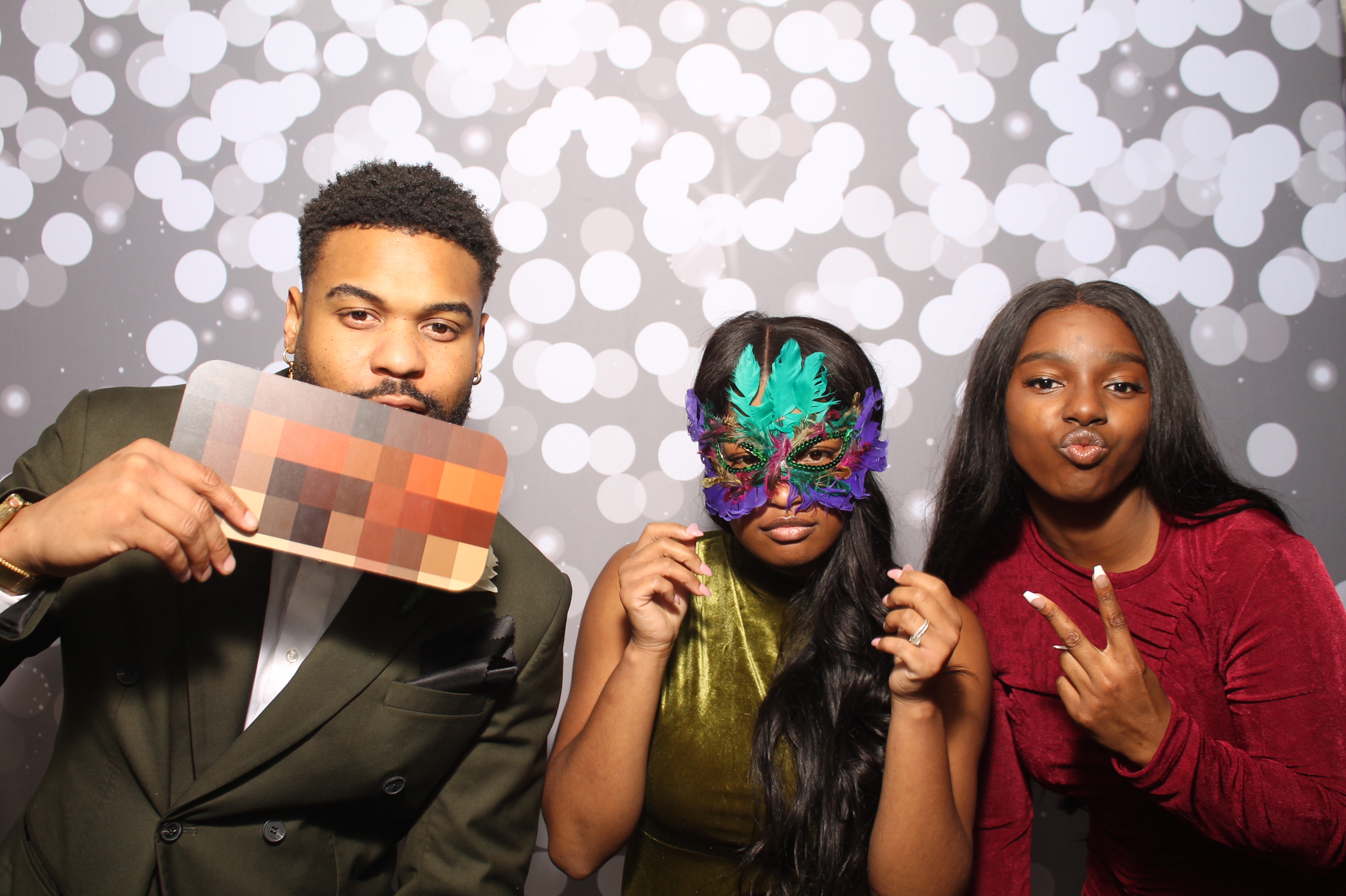 Taija & Dashaun | View more photos from the event at gallery.photoboothcincy.com/u/PhotoBoothCincy/Taija-Dashaun
