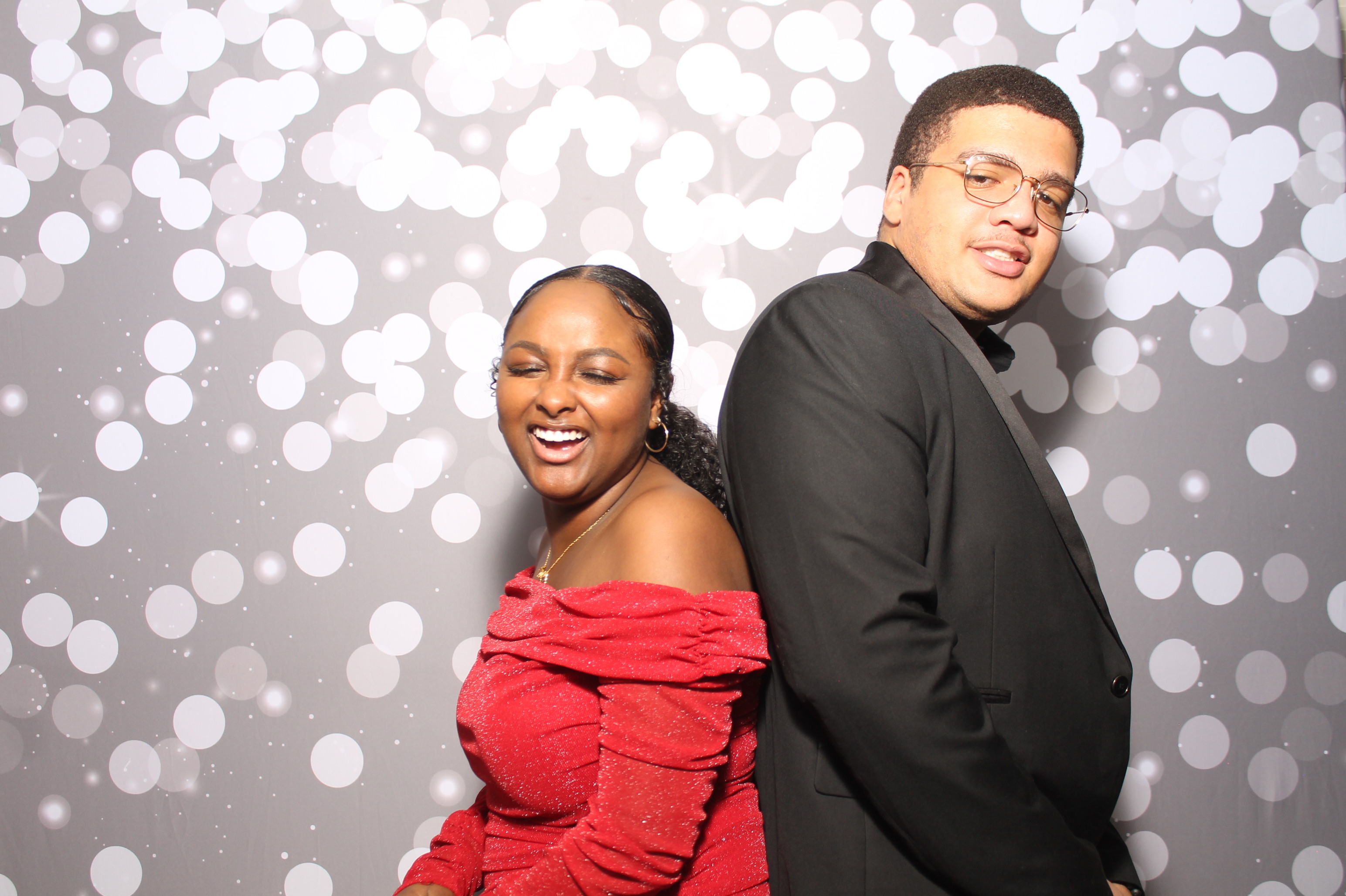 Taija & Dashaun | View more photos from the event at gallery.photoboothcincy.com/u/PhotoBoothCincy/Taija-Dashaun