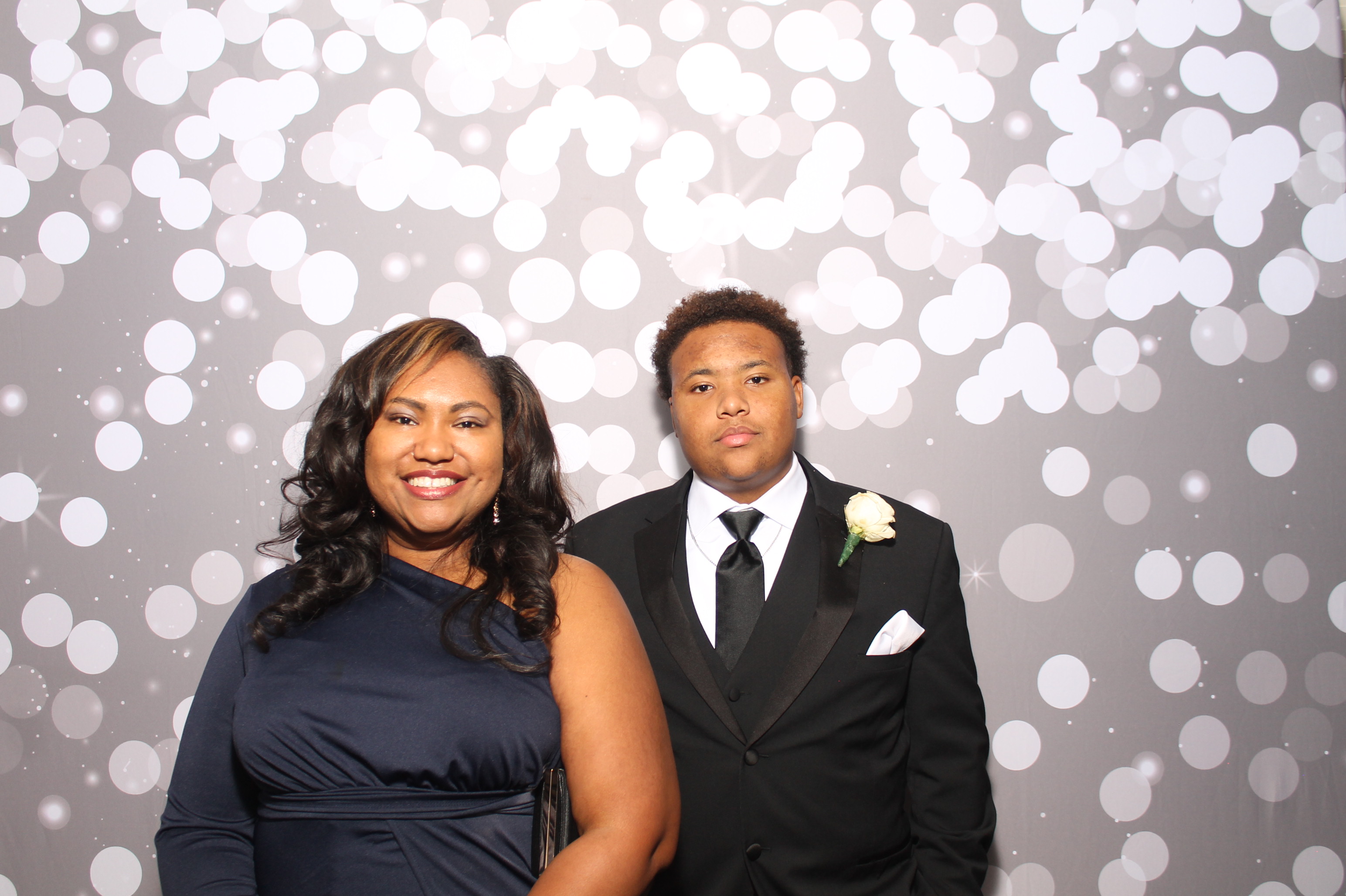 Taija & Dashaun | View more photos from the event at gallery.photoboothcincy.com/u/PhotoBoothCincy/Taija-Dashaun
