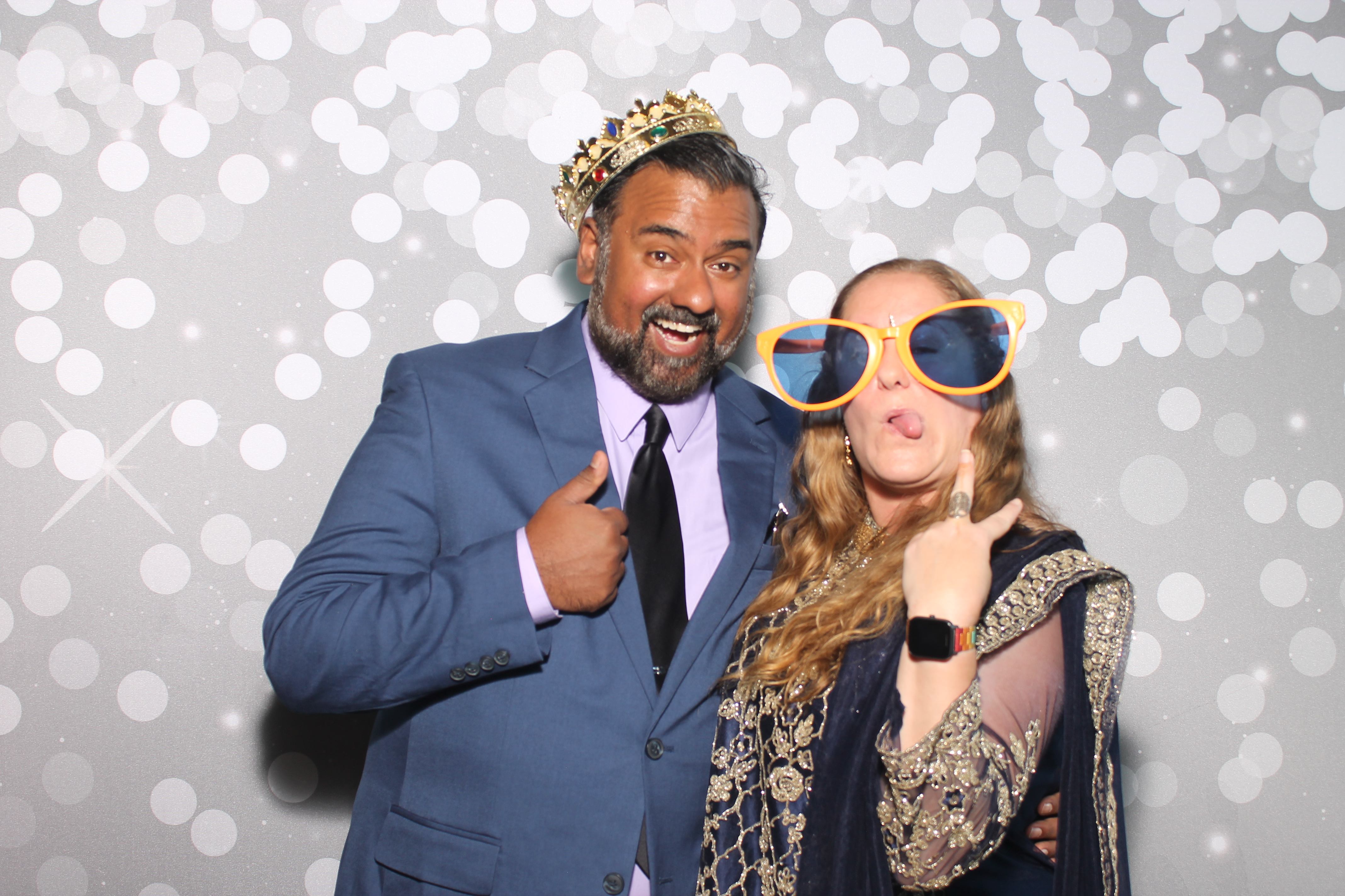 Tara & Sri  | View more photos from the event at gallery.photoboothcincy.com/u/PhotoBoothCincy/Tara-Sri