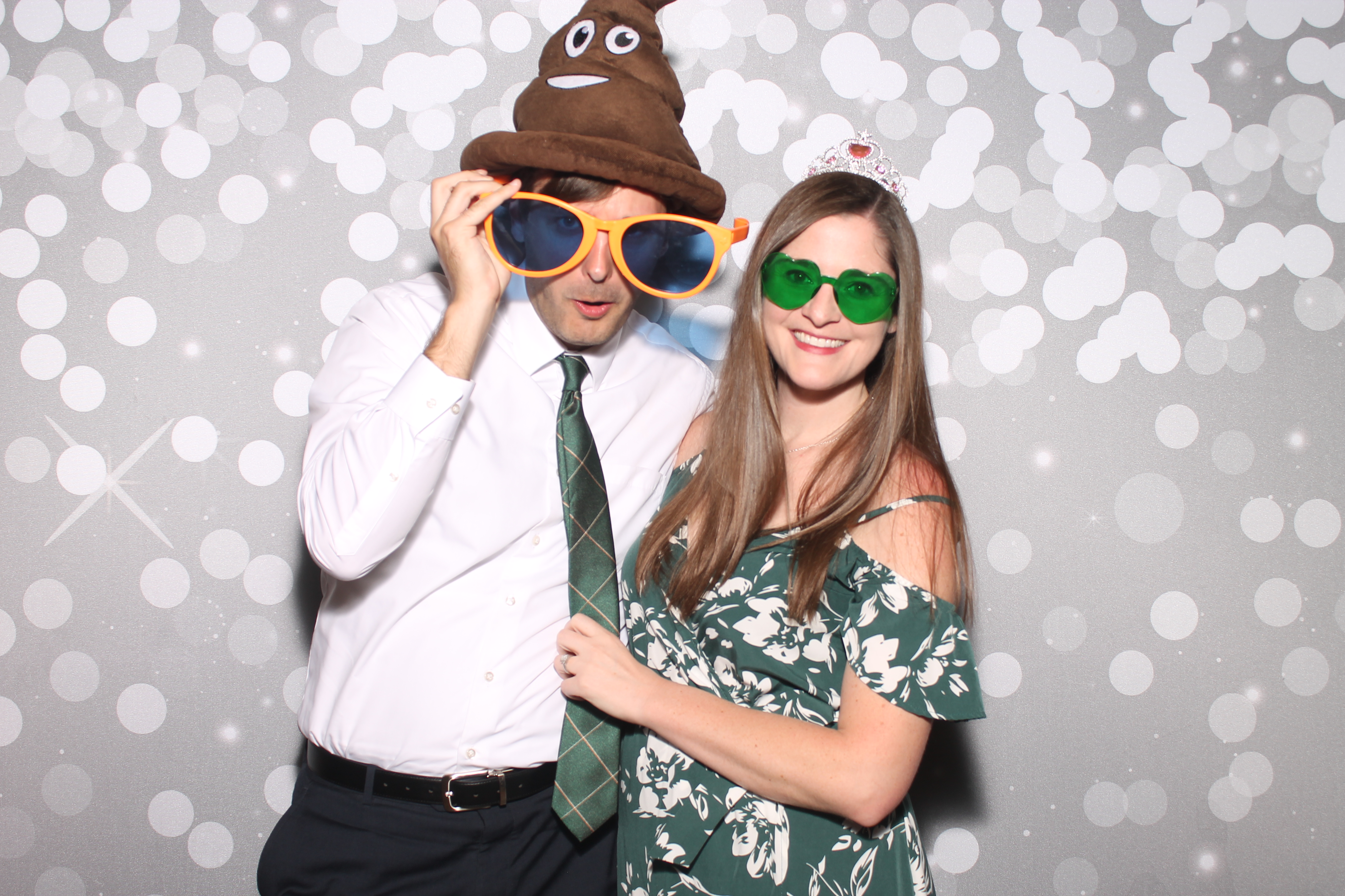 Tara & Sri  | View more photos from the event at gallery.photoboothcincy.com/u/PhotoBoothCincy/Tara-Sri