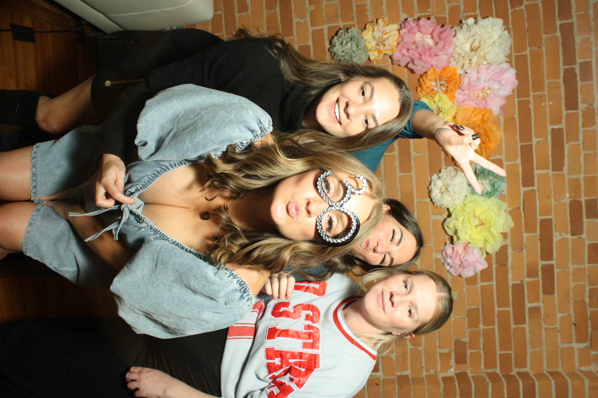 Taylor's 30th Birthday   | View more photos from the event at gallery.photoboothcincy.com/u/PhotoBoothCincy/Taylors-30th-Birthday