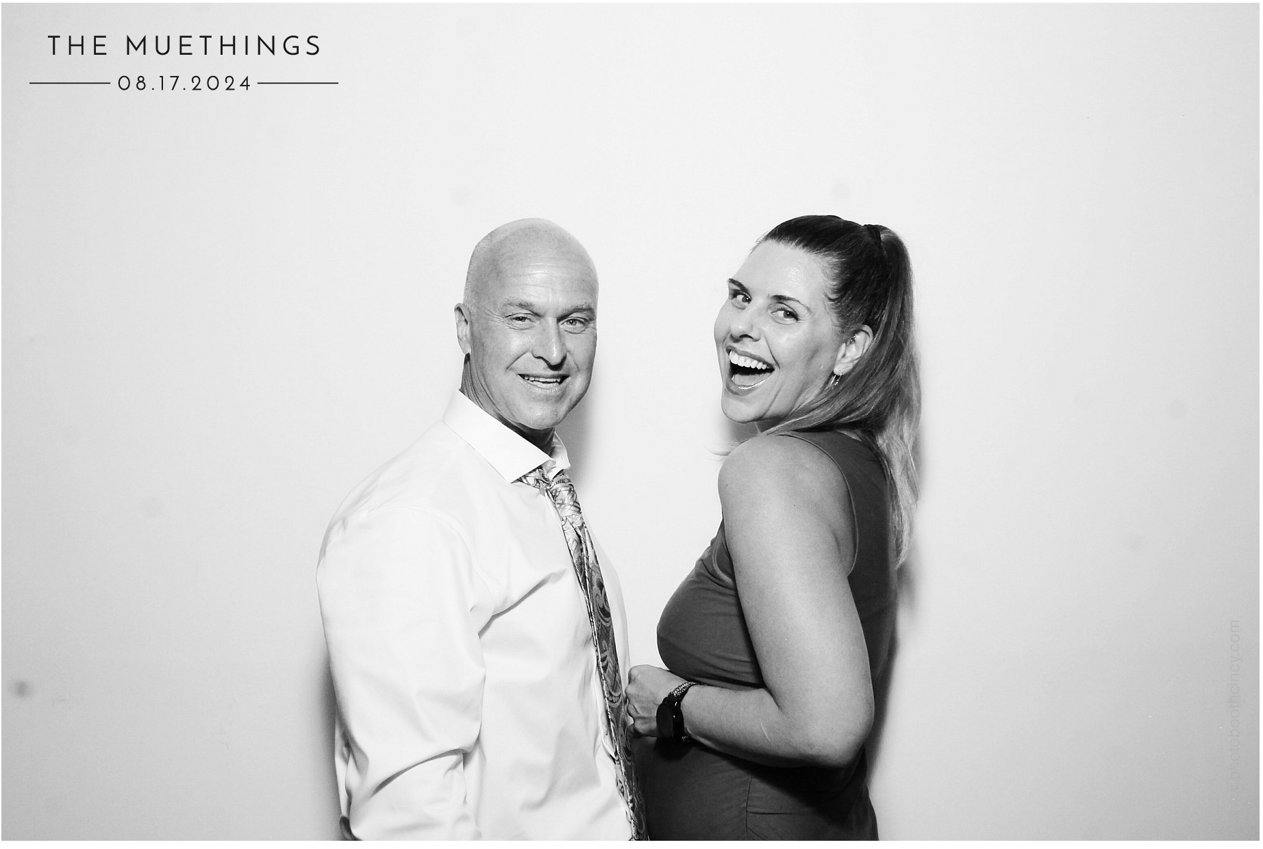 Telles Wedding | View more photos from the event at gallery.photoboothcincy.com/u/PhotoBoothCincy/Telles-Wedding