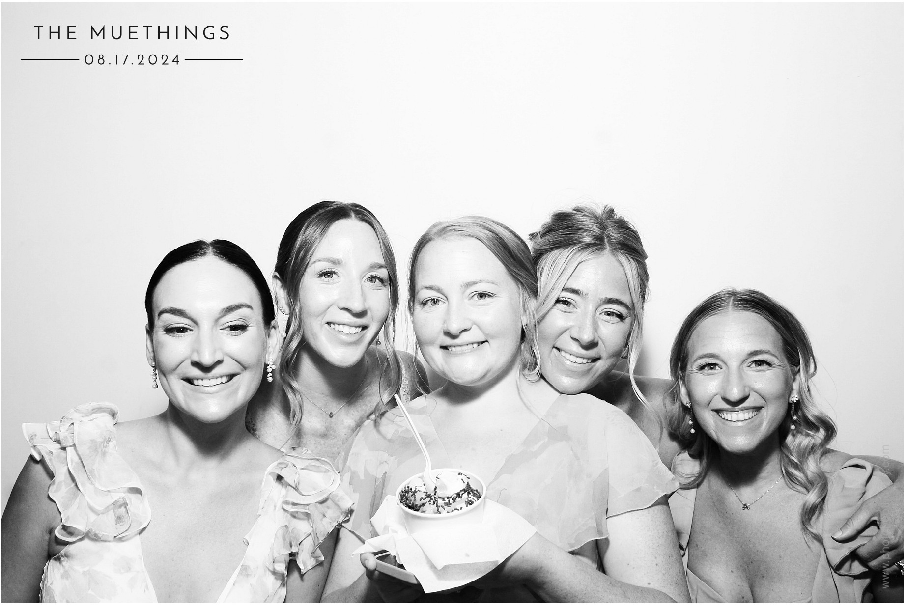 Telles Wedding | View more photos from the event at gallery.photoboothcincy.com/u/PhotoBoothCincy/Telles-Wedding