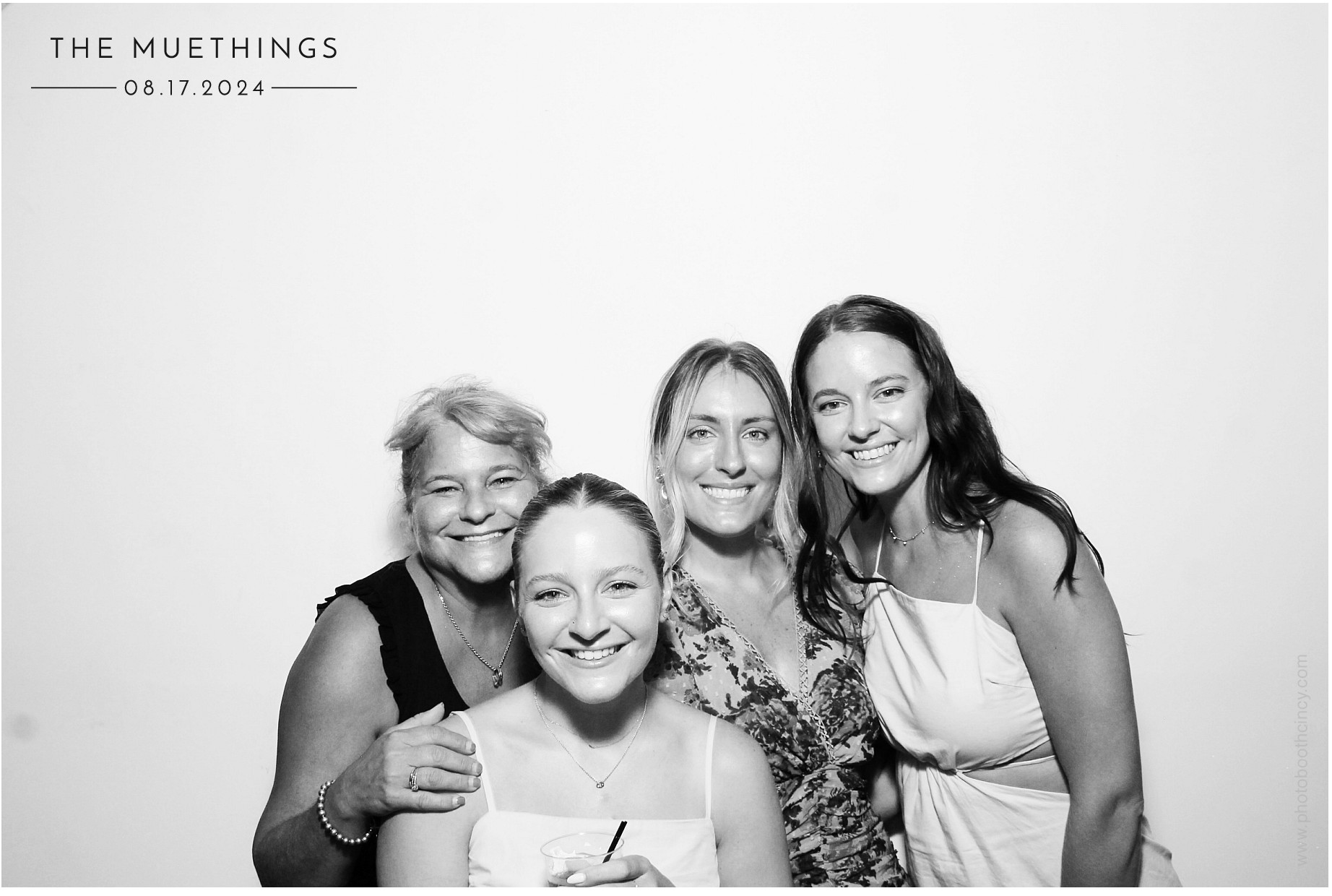Telles Wedding | View more photos from the event at gallery.photoboothcincy.com/u/PhotoBoothCincy/Telles-Wedding