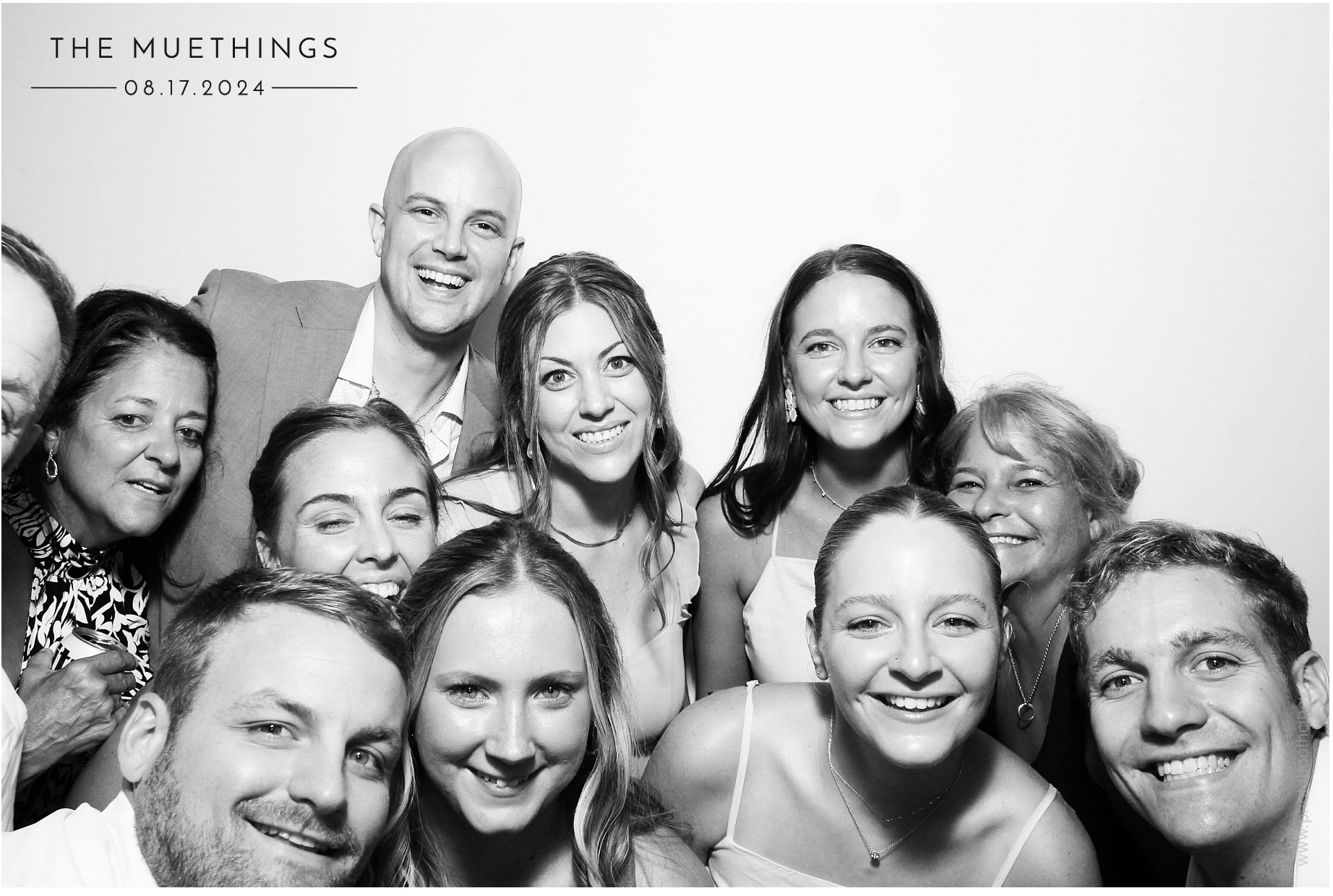 Telles Wedding | View more photos from the event at gallery.photoboothcincy.com/u/PhotoBoothCincy/Telles-Wedding