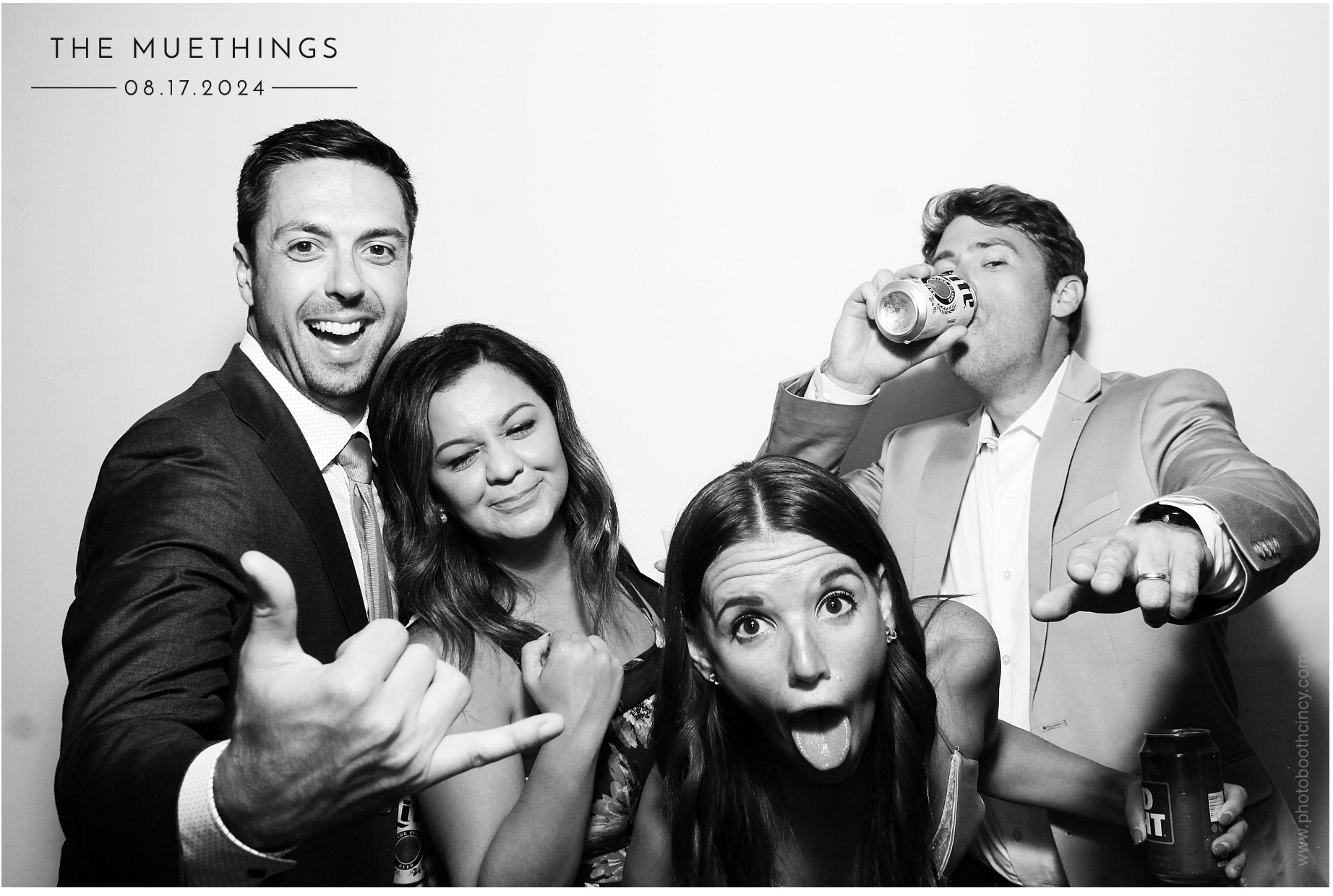 Telles Wedding | View more photos from the event at gallery.photoboothcincy.com/u/PhotoBoothCincy/Telles-Wedding