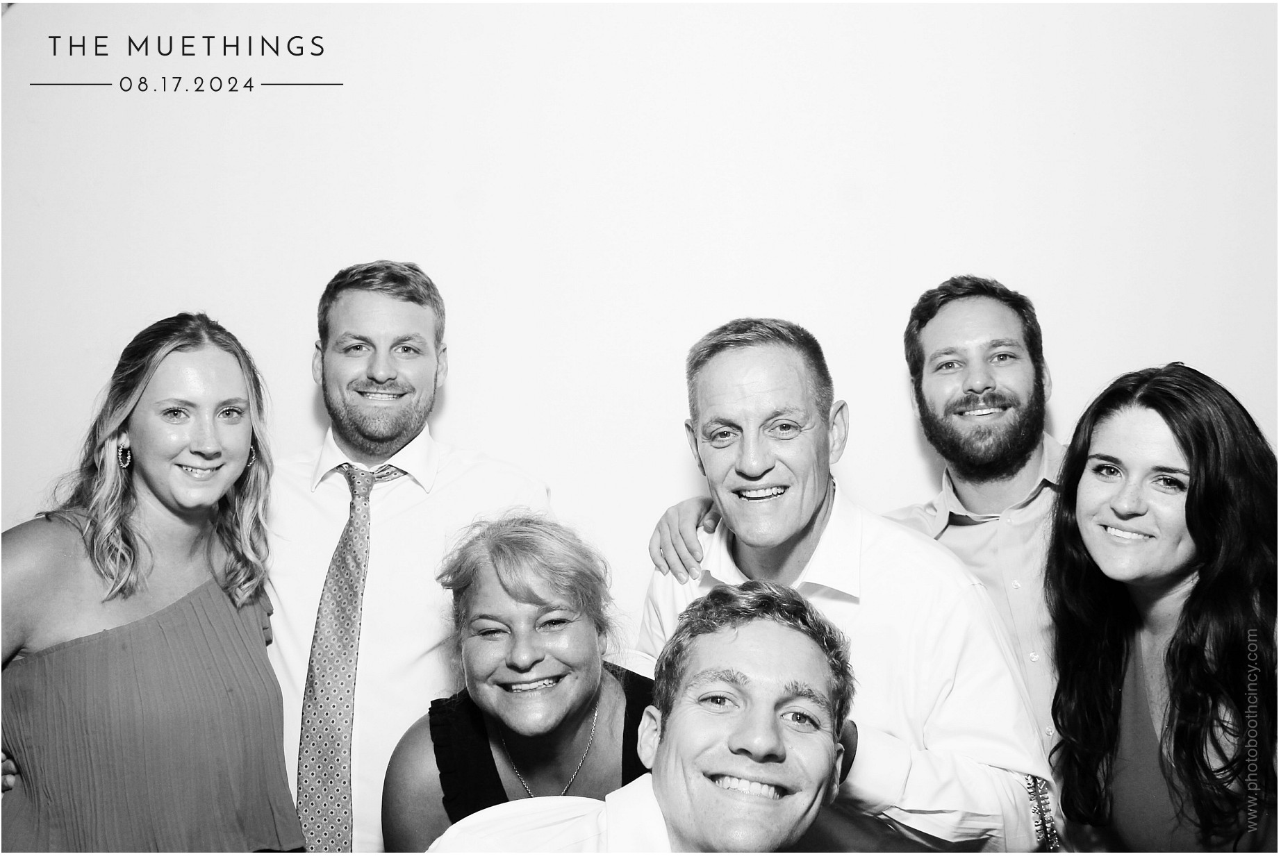 Telles Wedding | View more photos from the event at gallery.photoboothcincy.com/u/PhotoBoothCincy/Telles-Wedding