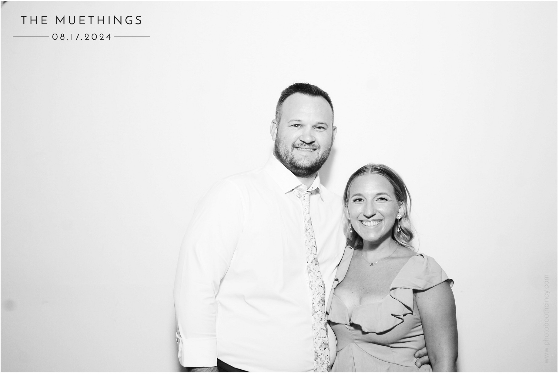 Telles Wedding | View more photos from the event at gallery.photoboothcincy.com/u/PhotoBoothCincy/Telles-Wedding