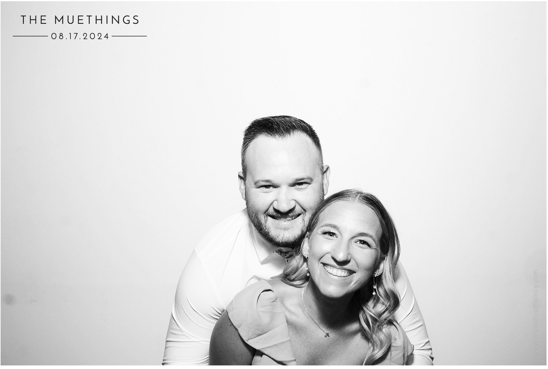 Telles Wedding | View more photos from the event at gallery.photoboothcincy.com/u/PhotoBoothCincy/Telles-Wedding