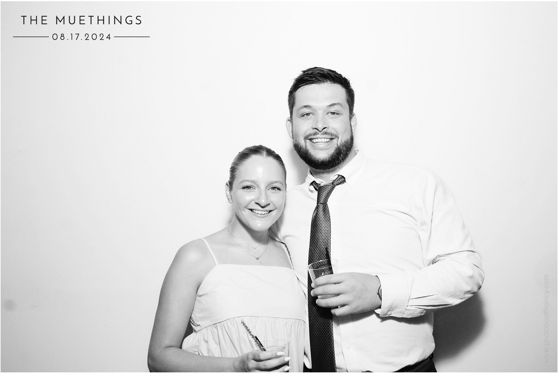 Telles Wedding | View more photos from the event at gallery.photoboothcincy.com/u/PhotoBoothCincy/Telles-Wedding
