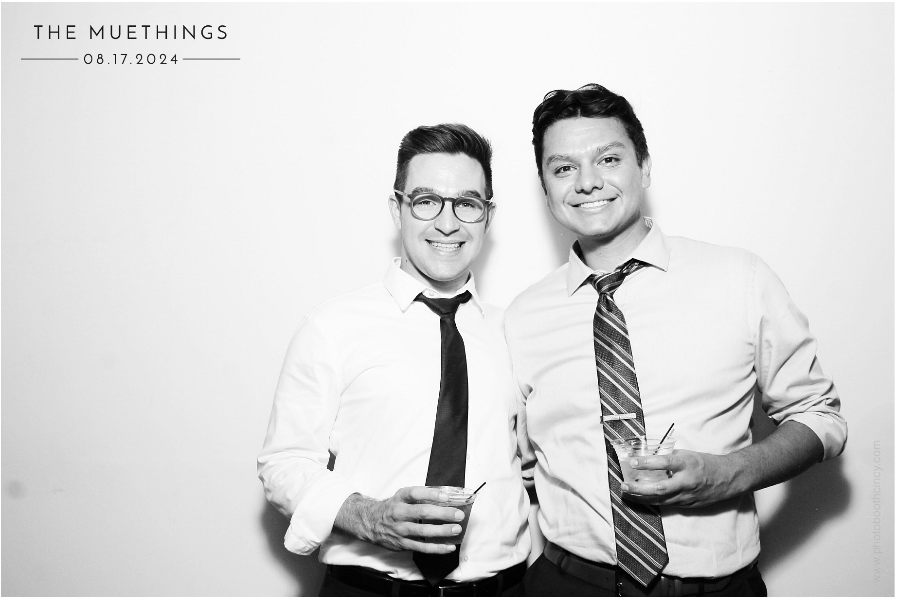 Telles Wedding | View more photos from the event at gallery.photoboothcincy.com/u/PhotoBoothCincy/Telles-Wedding