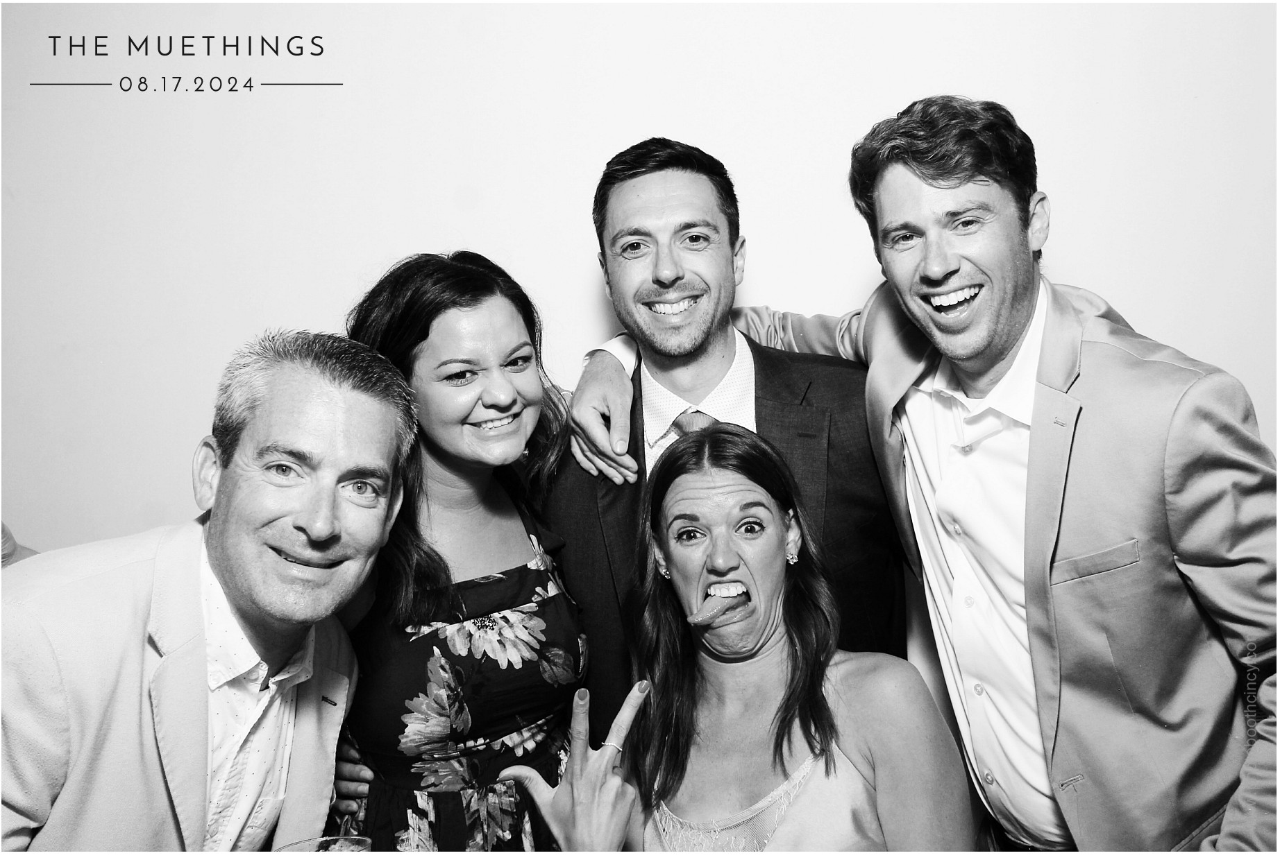 Telles Wedding | View more photos from the event at gallery.photoboothcincy.com/u/PhotoBoothCincy/Telles-Wedding