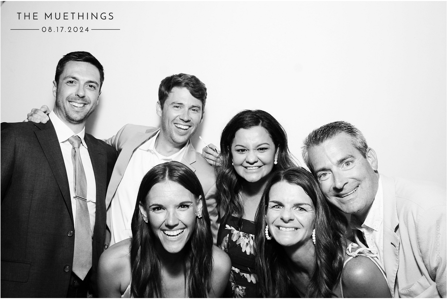 Telles Wedding | View more photos from the event at gallery.photoboothcincy.com/u/PhotoBoothCincy/Telles-Wedding