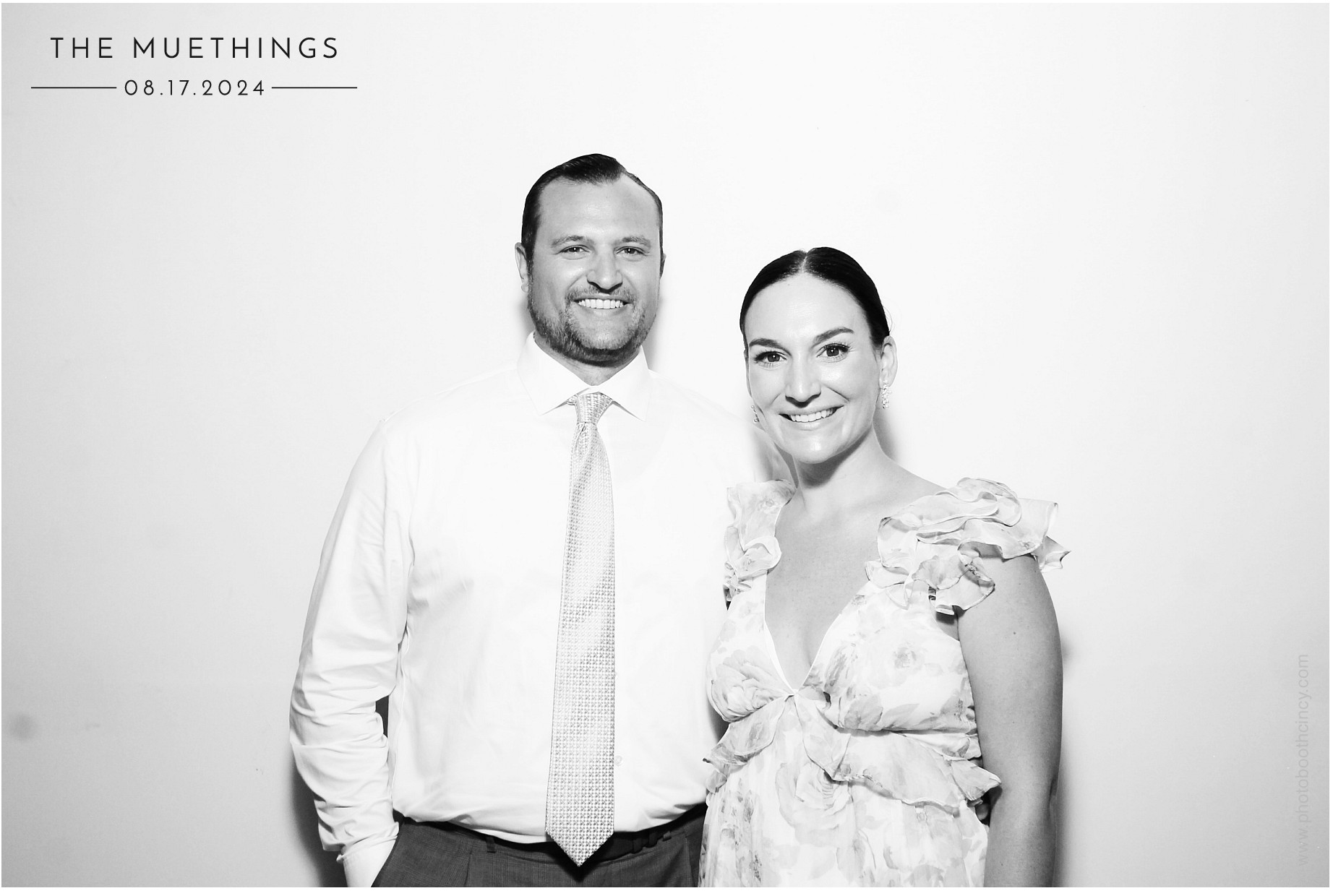 Telles Wedding | View more photos from the event at gallery.photoboothcincy.com/u/PhotoBoothCincy/Telles-Wedding