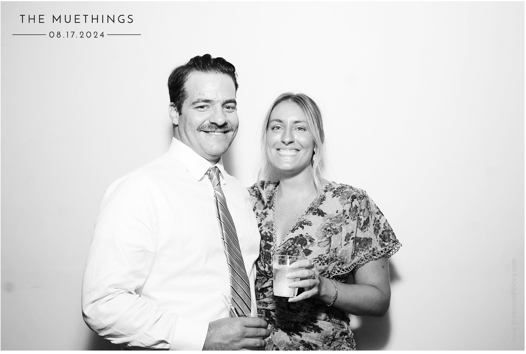 Telles Wedding | View more photos from the event at gallery.photoboothcincy.com/u/PhotoBoothCincy/Telles-Wedding