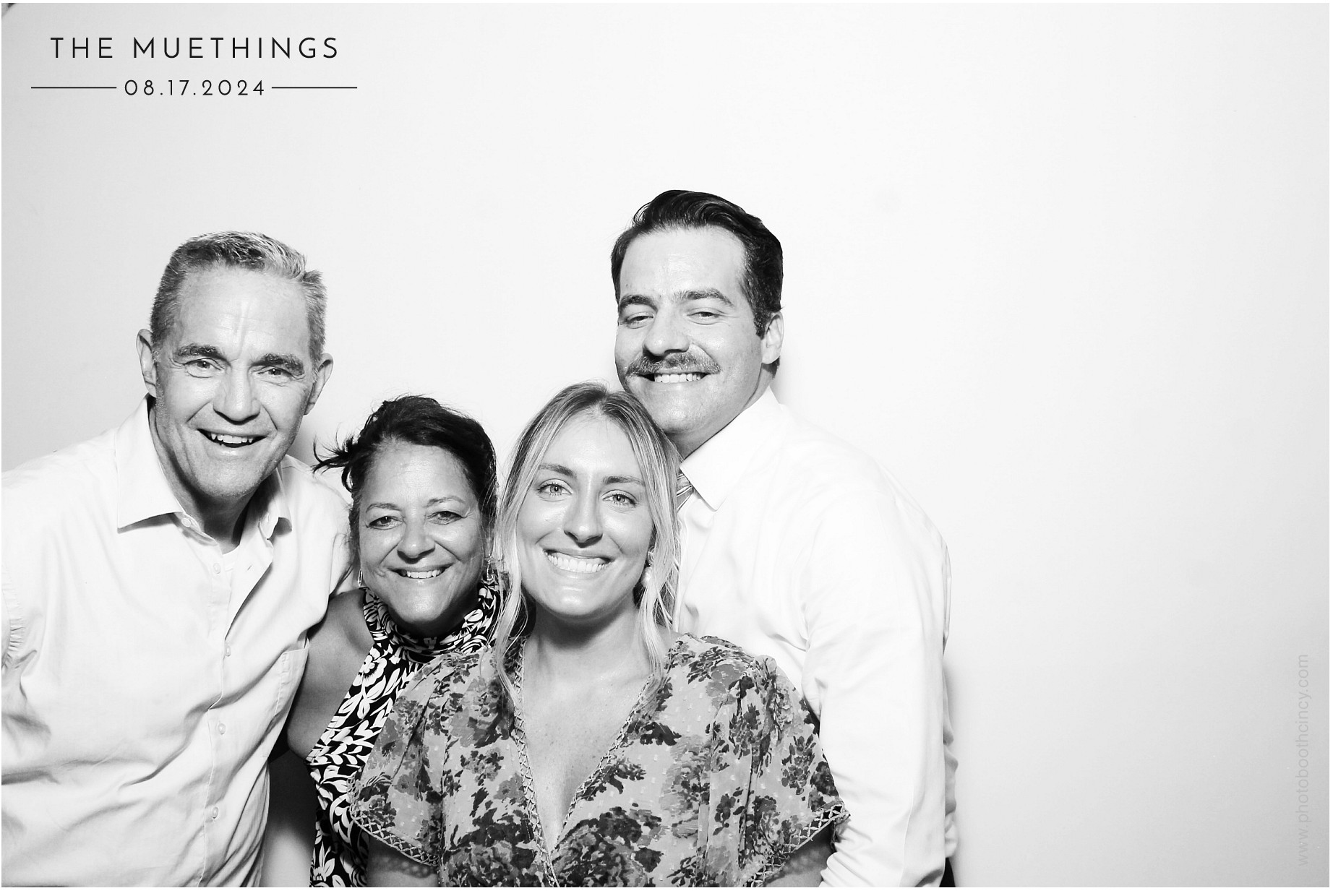 Telles Wedding | View more photos from the event at gallery.photoboothcincy.com/u/PhotoBoothCincy/Telles-Wedding