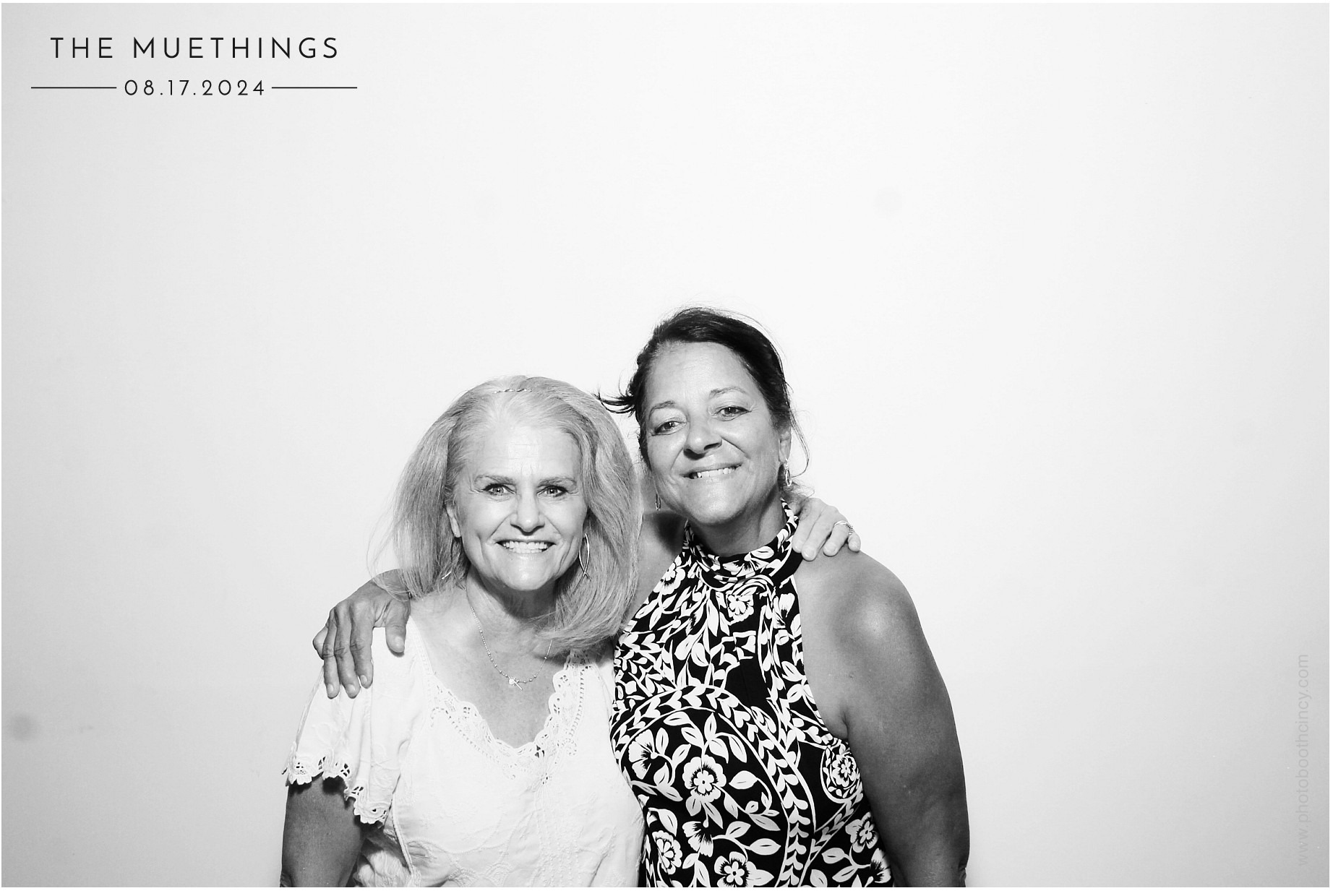 Telles Wedding | View more photos from the event at gallery.photoboothcincy.com/u/PhotoBoothCincy/Telles-Wedding
