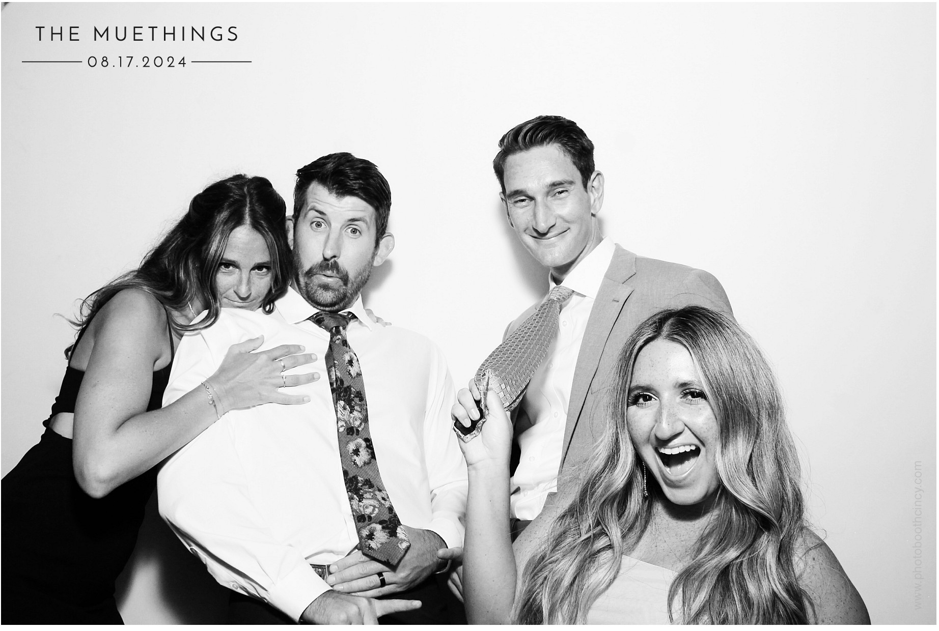 Telles Wedding | View more photos from the event at gallery.photoboothcincy.com/u/PhotoBoothCincy/Telles-Wedding