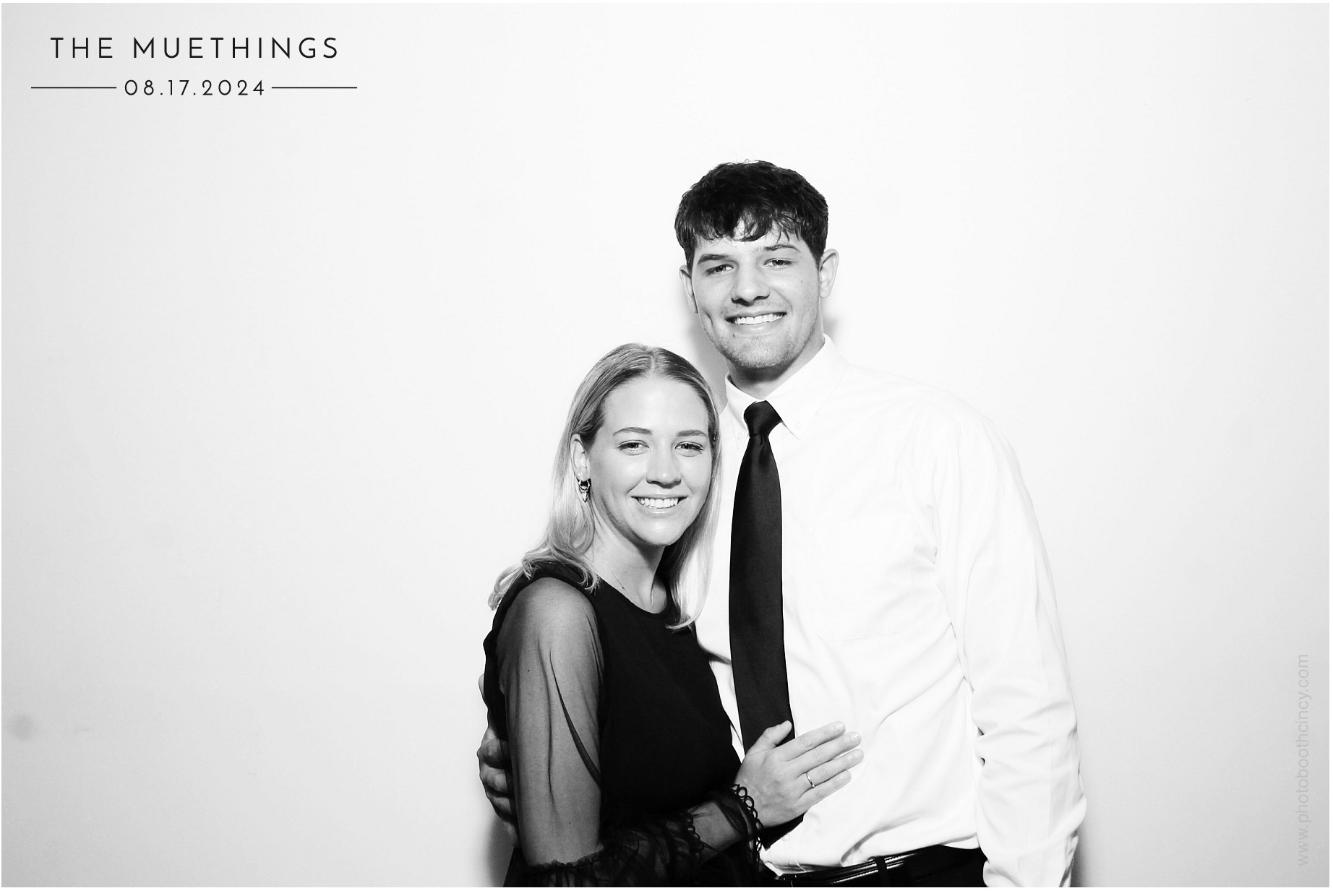 Telles Wedding | View more photos from the event at gallery.photoboothcincy.com/u/PhotoBoothCincy/Telles-Wedding