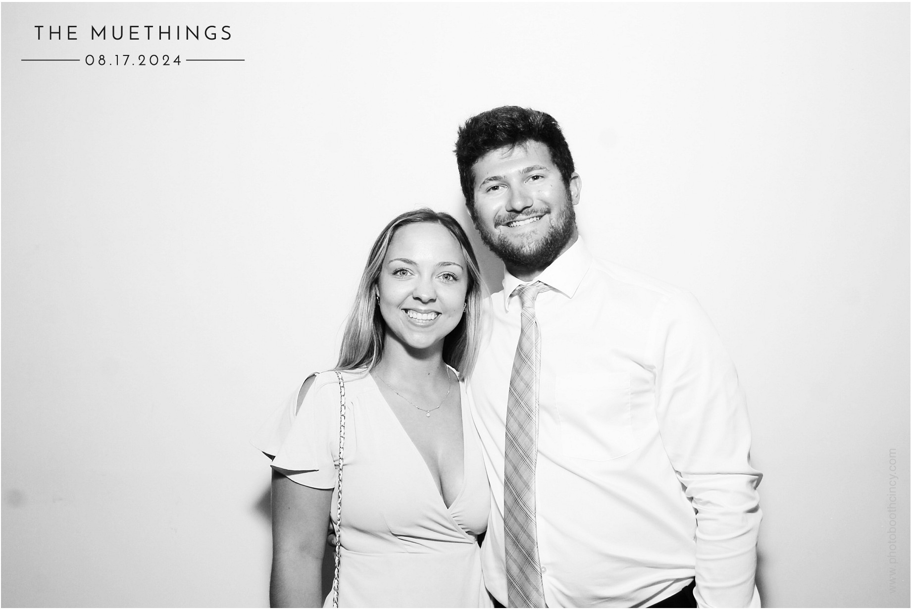 Telles Wedding | View more photos from the event at gallery.photoboothcincy.com/u/PhotoBoothCincy/Telles-Wedding
