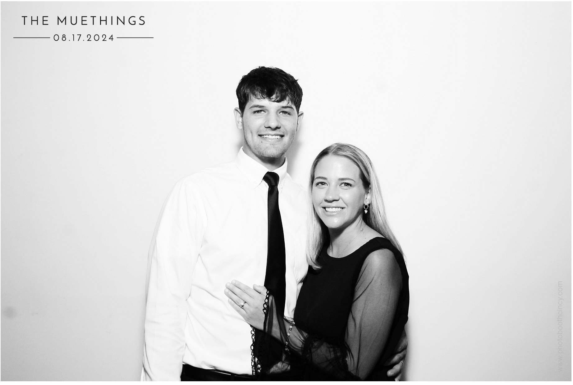Telles Wedding | View more photos from the event at gallery.photoboothcincy.com/u/PhotoBoothCincy/Telles-Wedding
