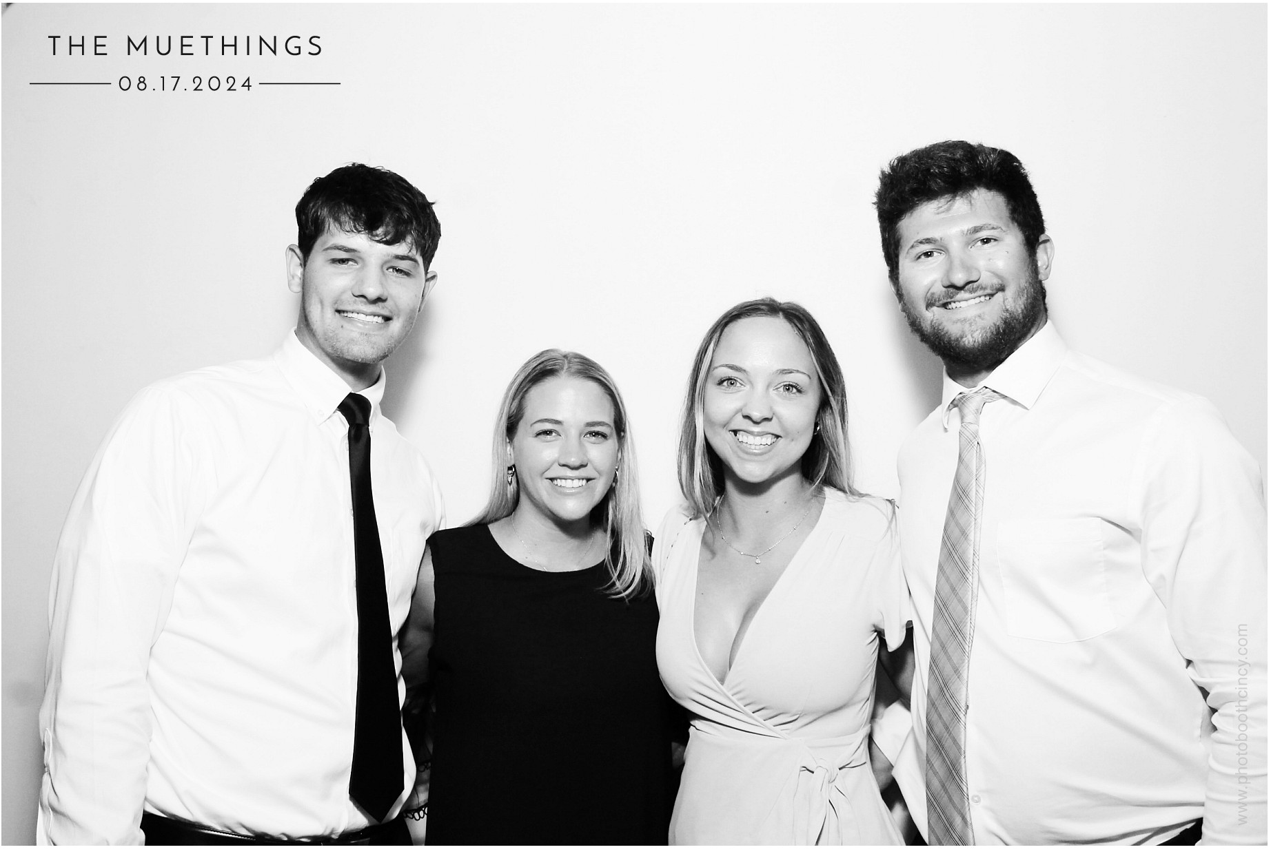 Telles Wedding | View more photos from the event at gallery.photoboothcincy.com/u/PhotoBoothCincy/Telles-Wedding