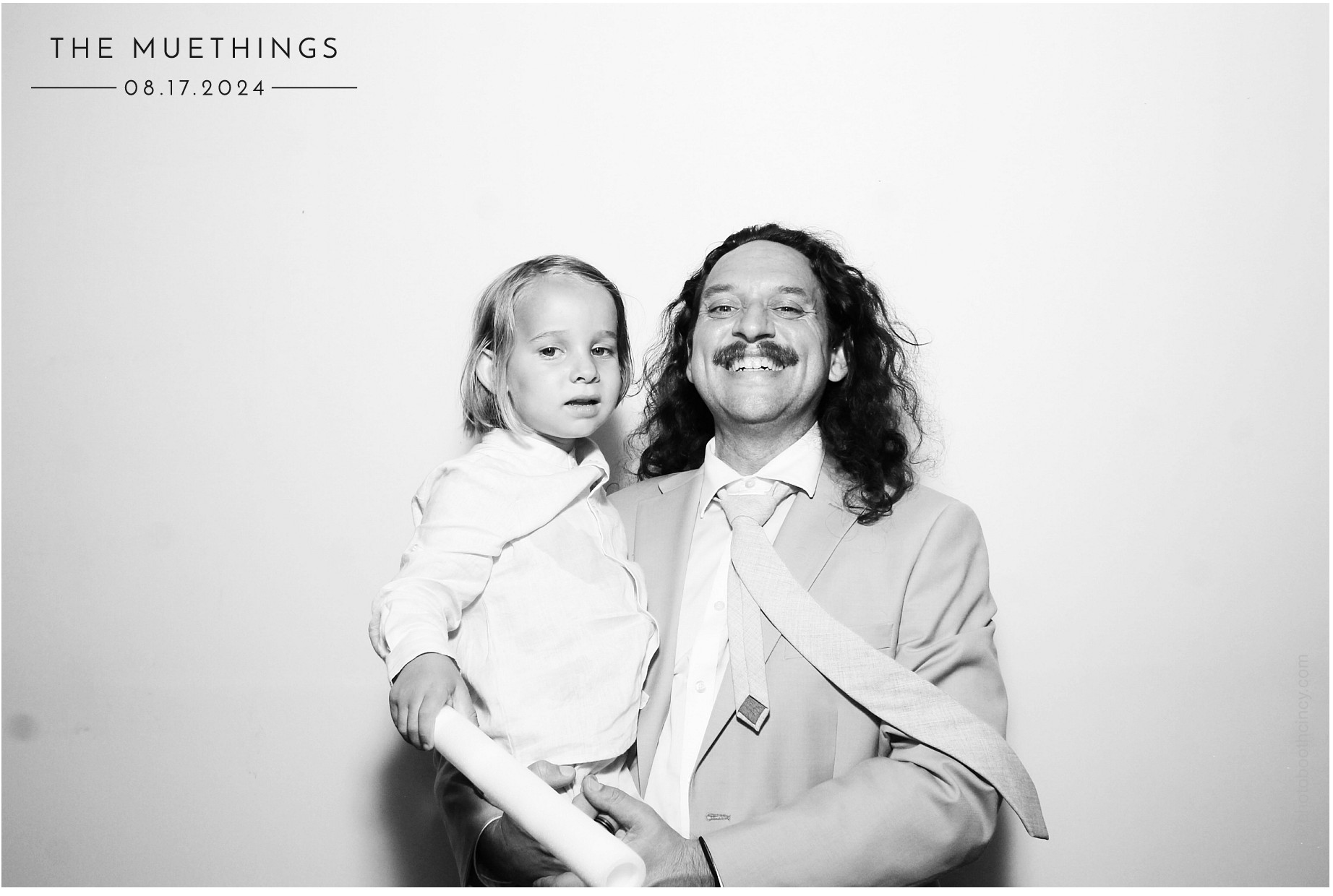 Telles Wedding | View more photos from the event at gallery.photoboothcincy.com/u/PhotoBoothCincy/Telles-Wedding
