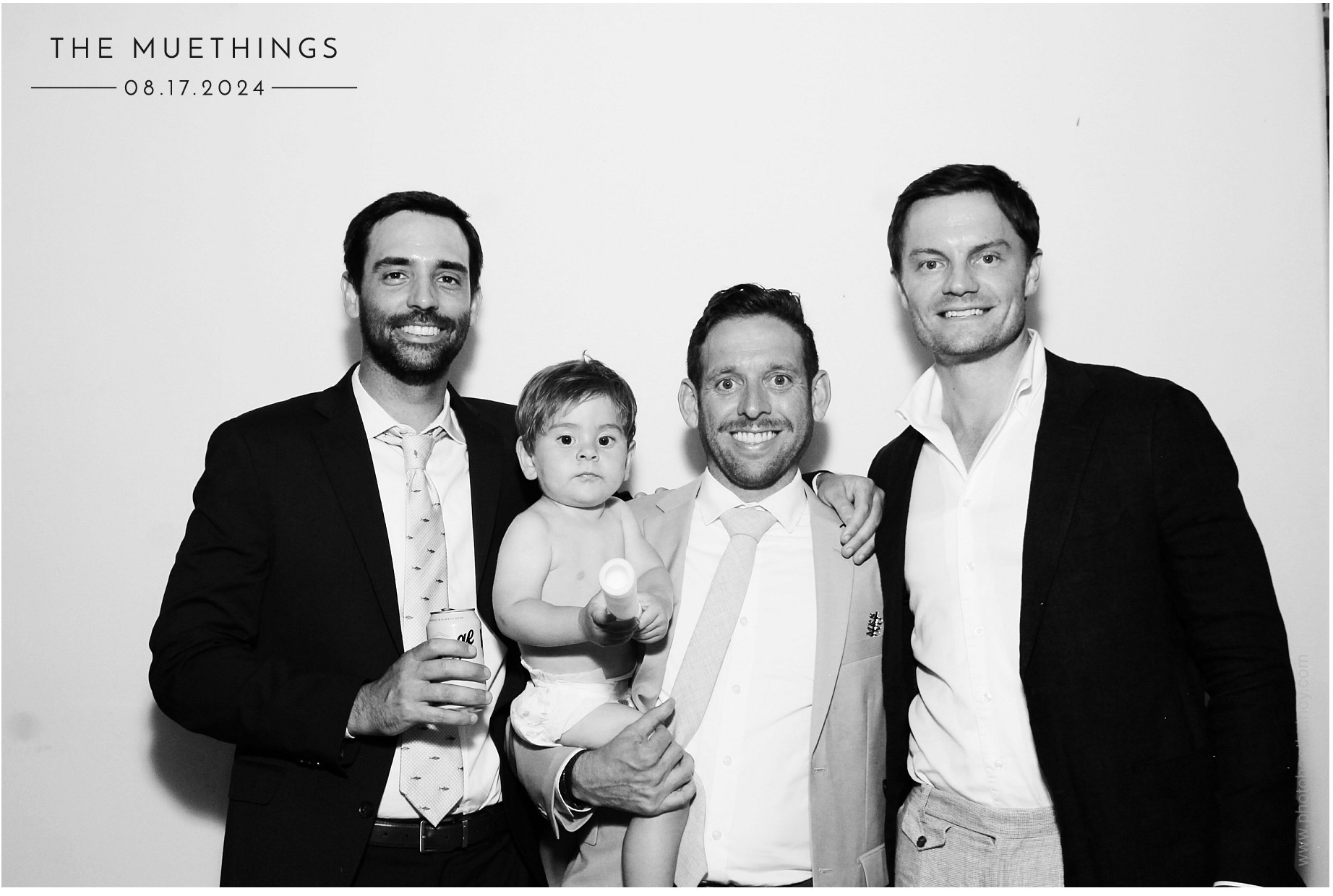 Telles Wedding | View more photos from the event at gallery.photoboothcincy.com/u/PhotoBoothCincy/Telles-Wedding
