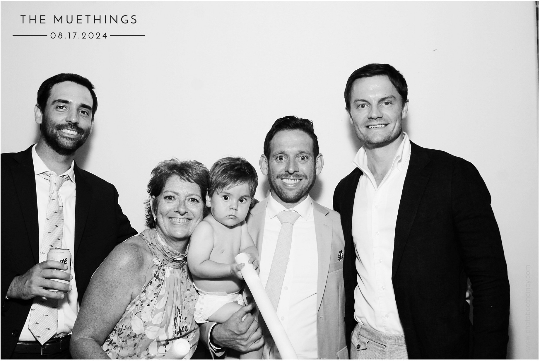Telles Wedding | View more photos from the event at gallery.photoboothcincy.com/u/PhotoBoothCincy/Telles-Wedding